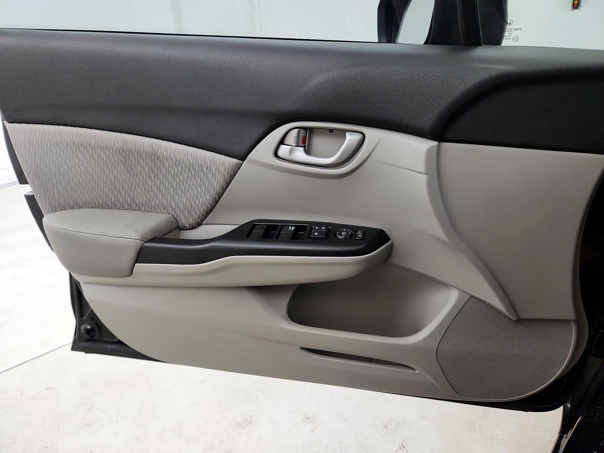 Thumbnail: 2015 Honda Civic - 10