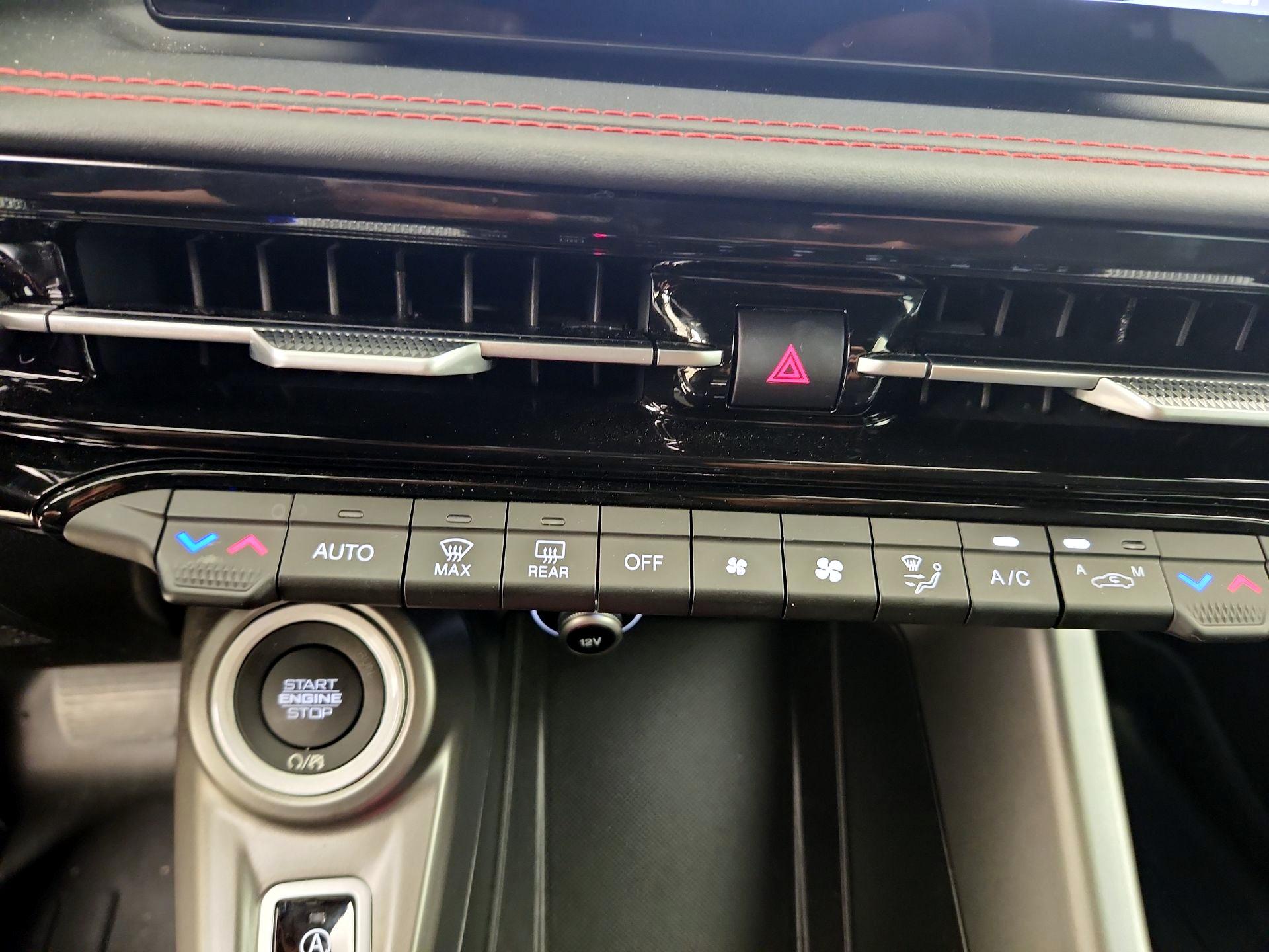 Thumbnail: 2023 Dodge Hornet - 16