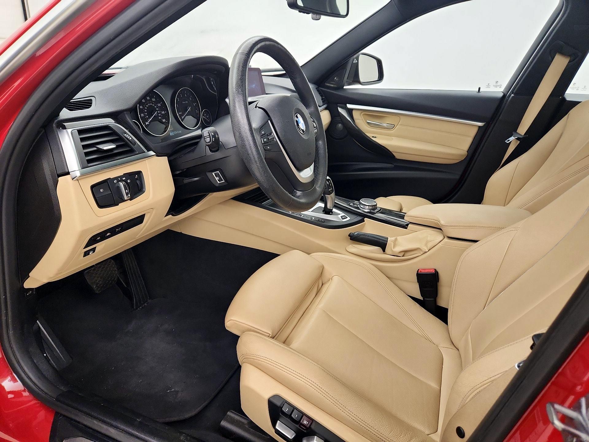 Thumbnail: 2017 BMW 3 Series - 9