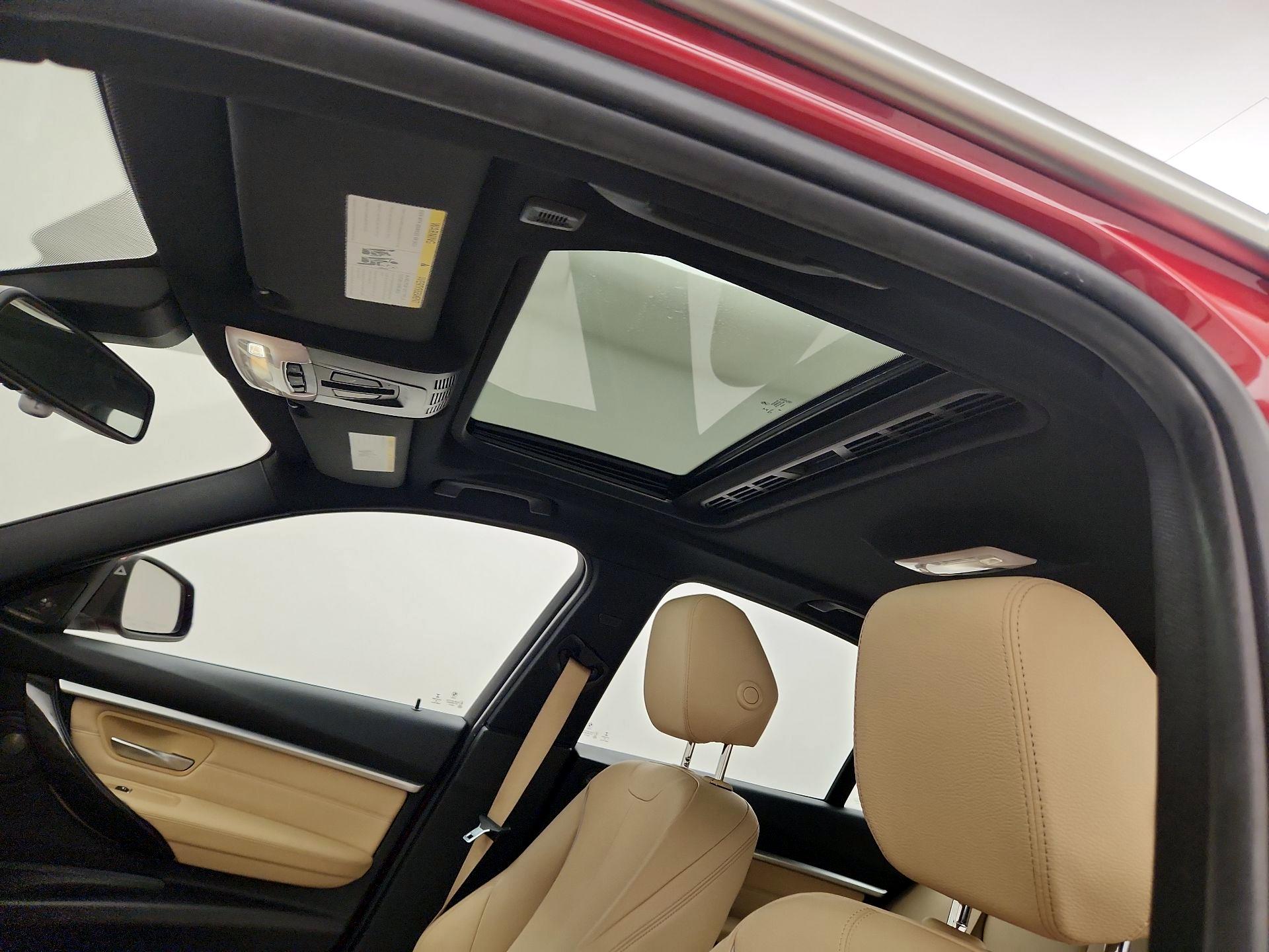 Thumbnail: 2017 BMW 3 Series - 18