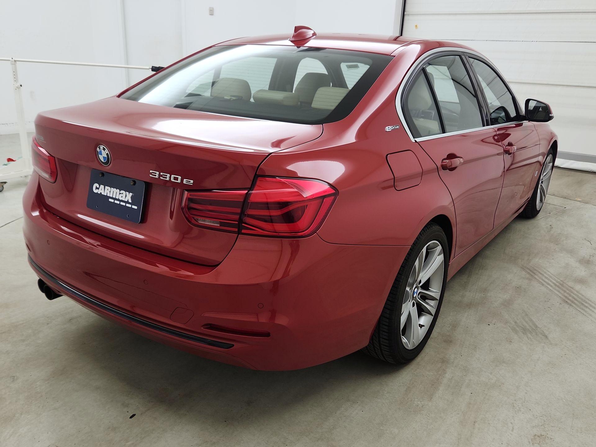 Thumbnail: 2017 BMW 3 Series - 5