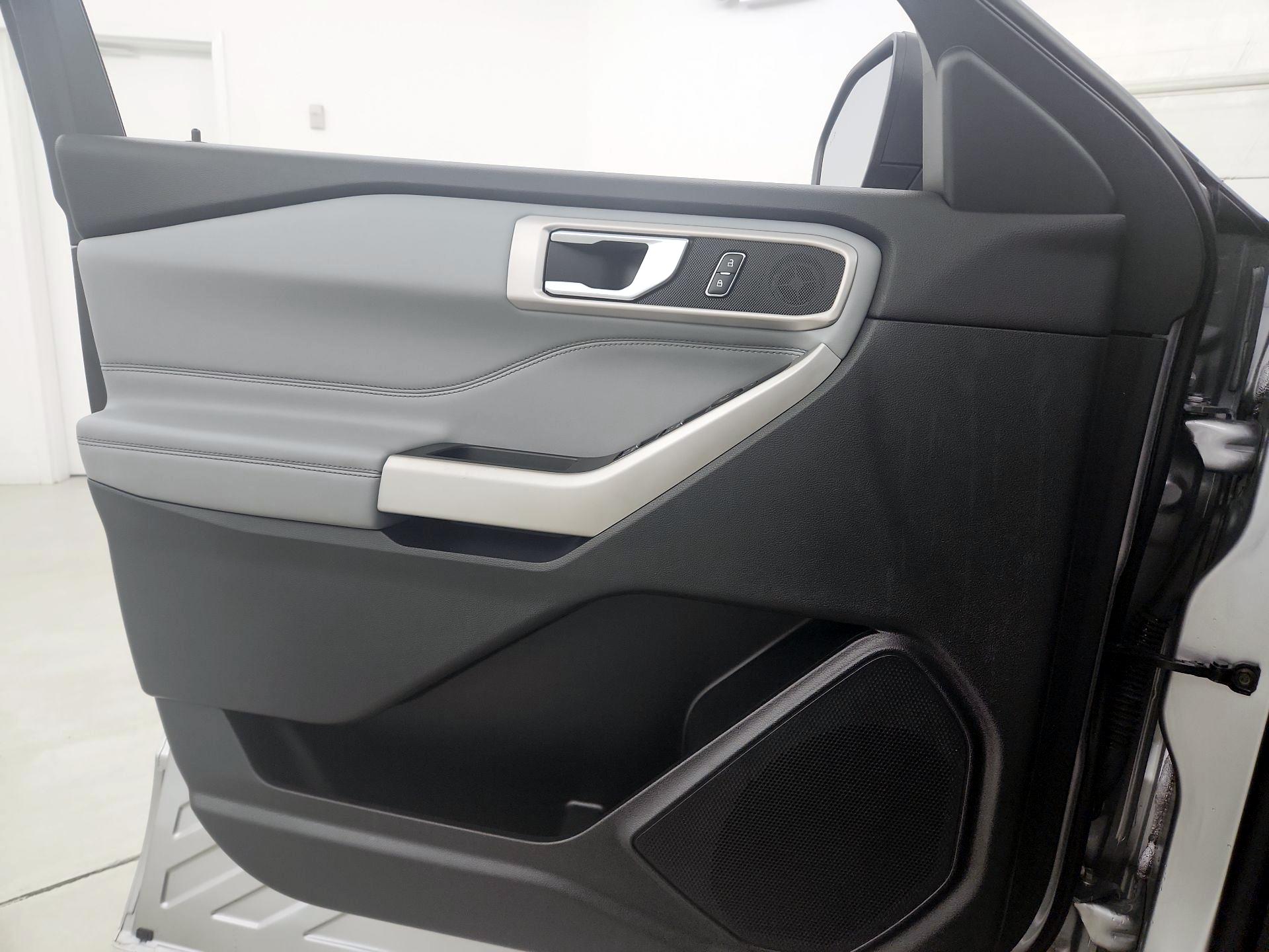 Thumbnail: 2021 Ford Explorer - 12