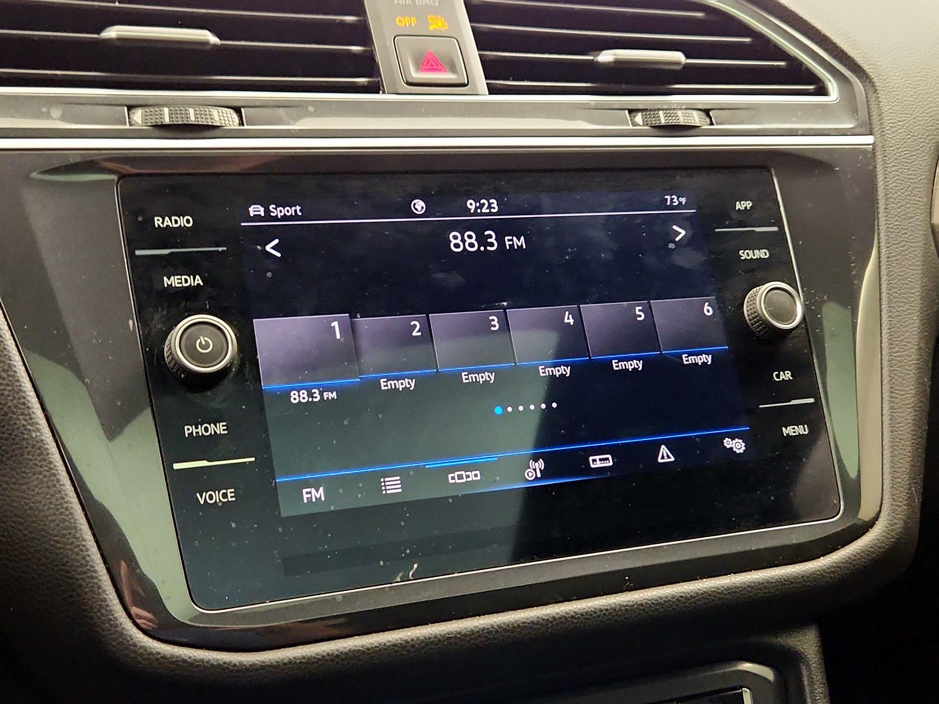 Thumbnail: 2021 Volkswagen Tiguan - 13