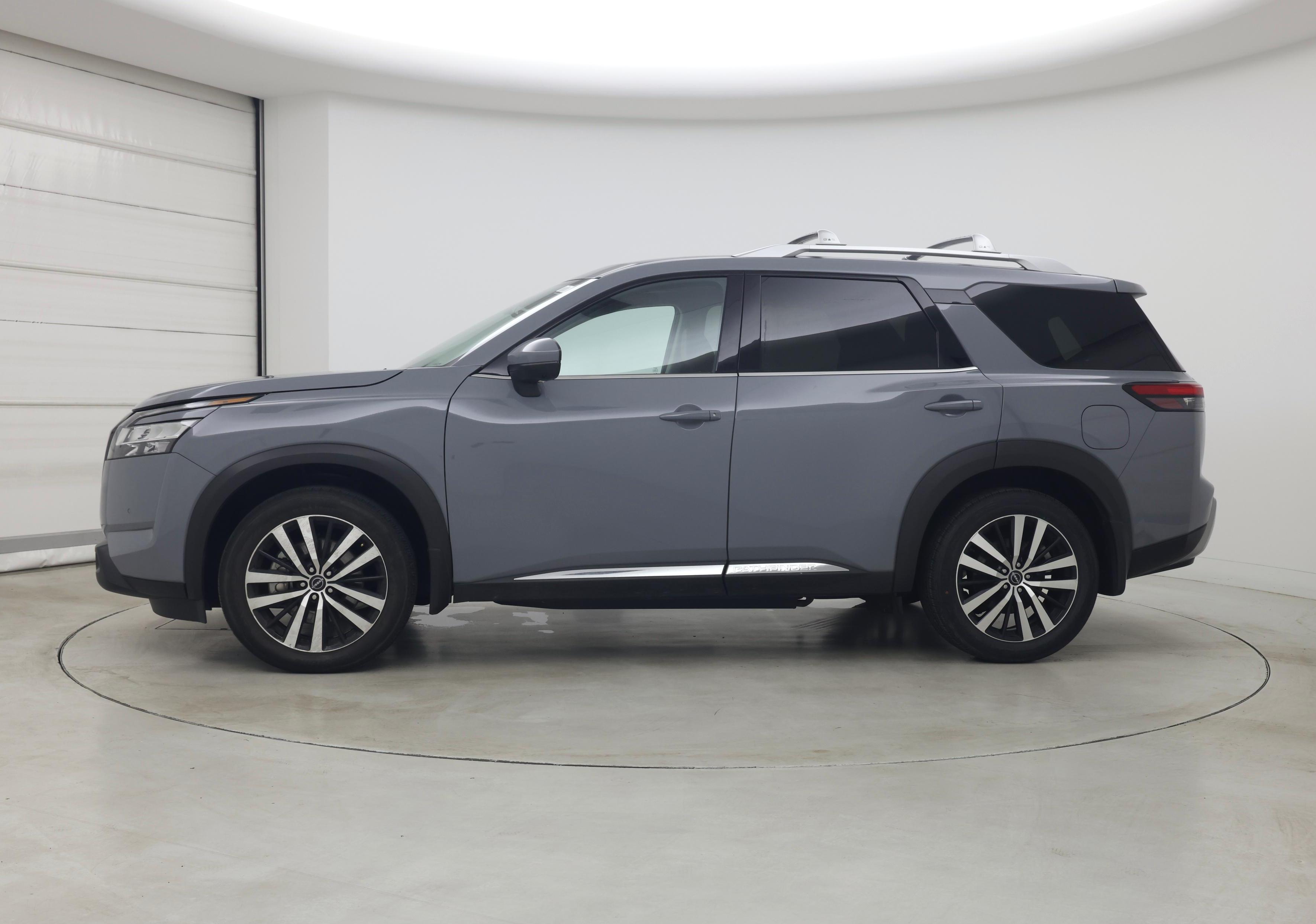 Thumbnail: 2024 Nissan Pathfinder - 3