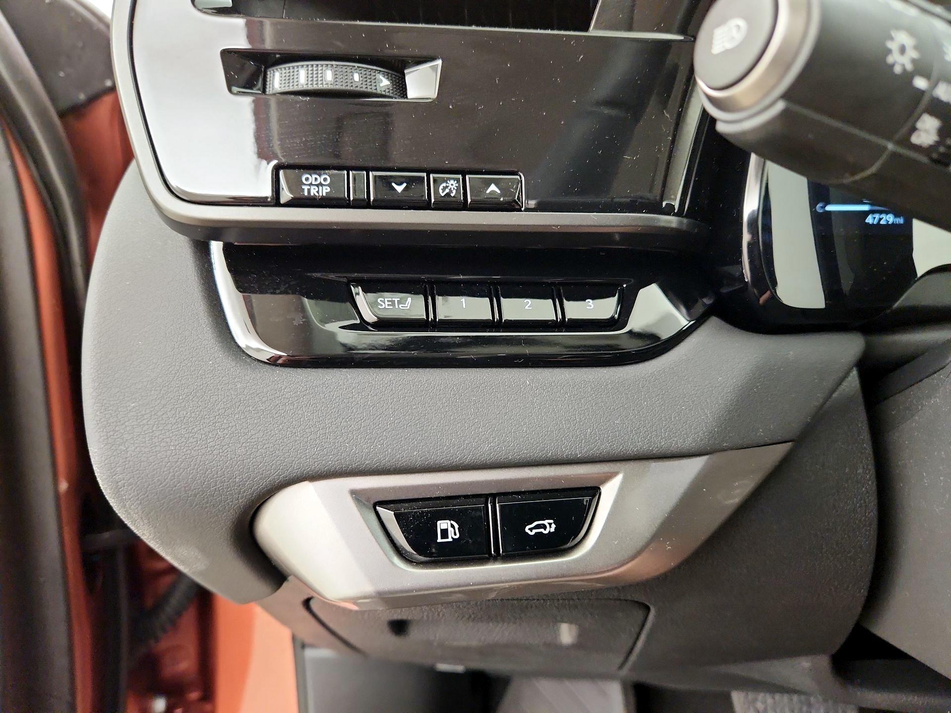 Thumbnail: 2025 Lexus RX - 11