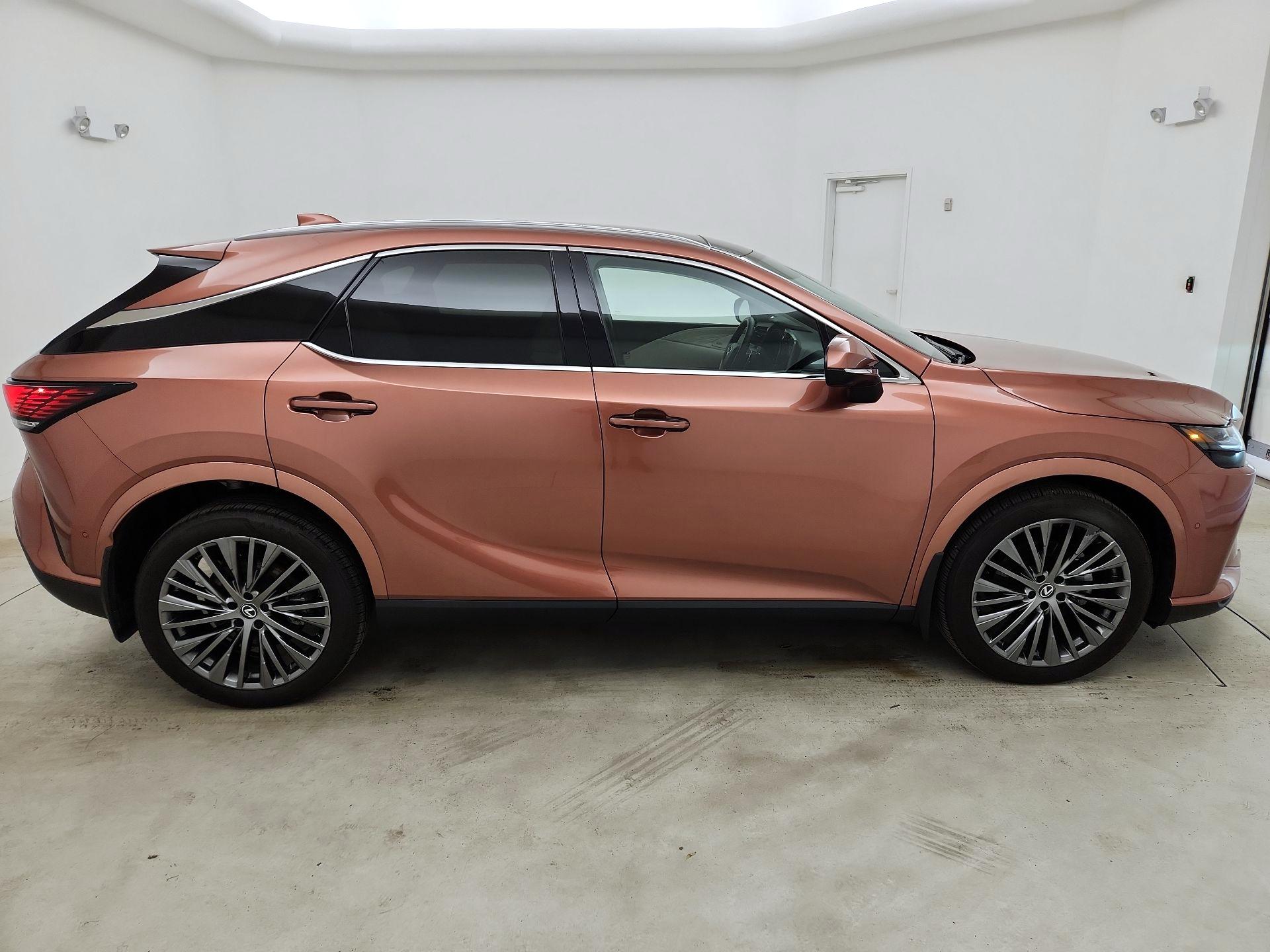 Thumbnail: 2025 Lexus RX - 4