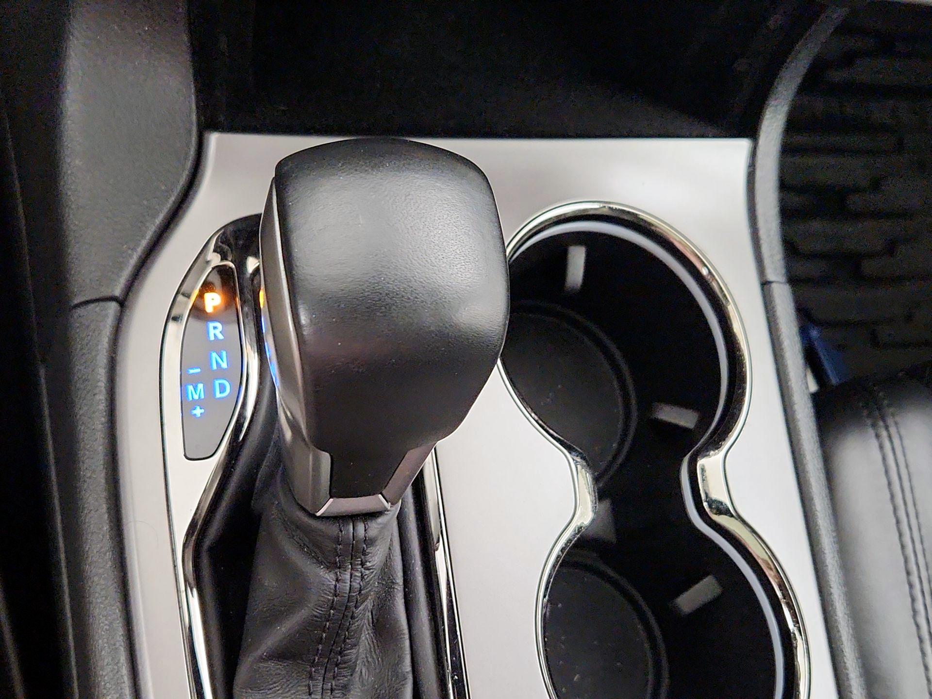 Thumbnail: 2019 Jeep Grand Cherokee - 16