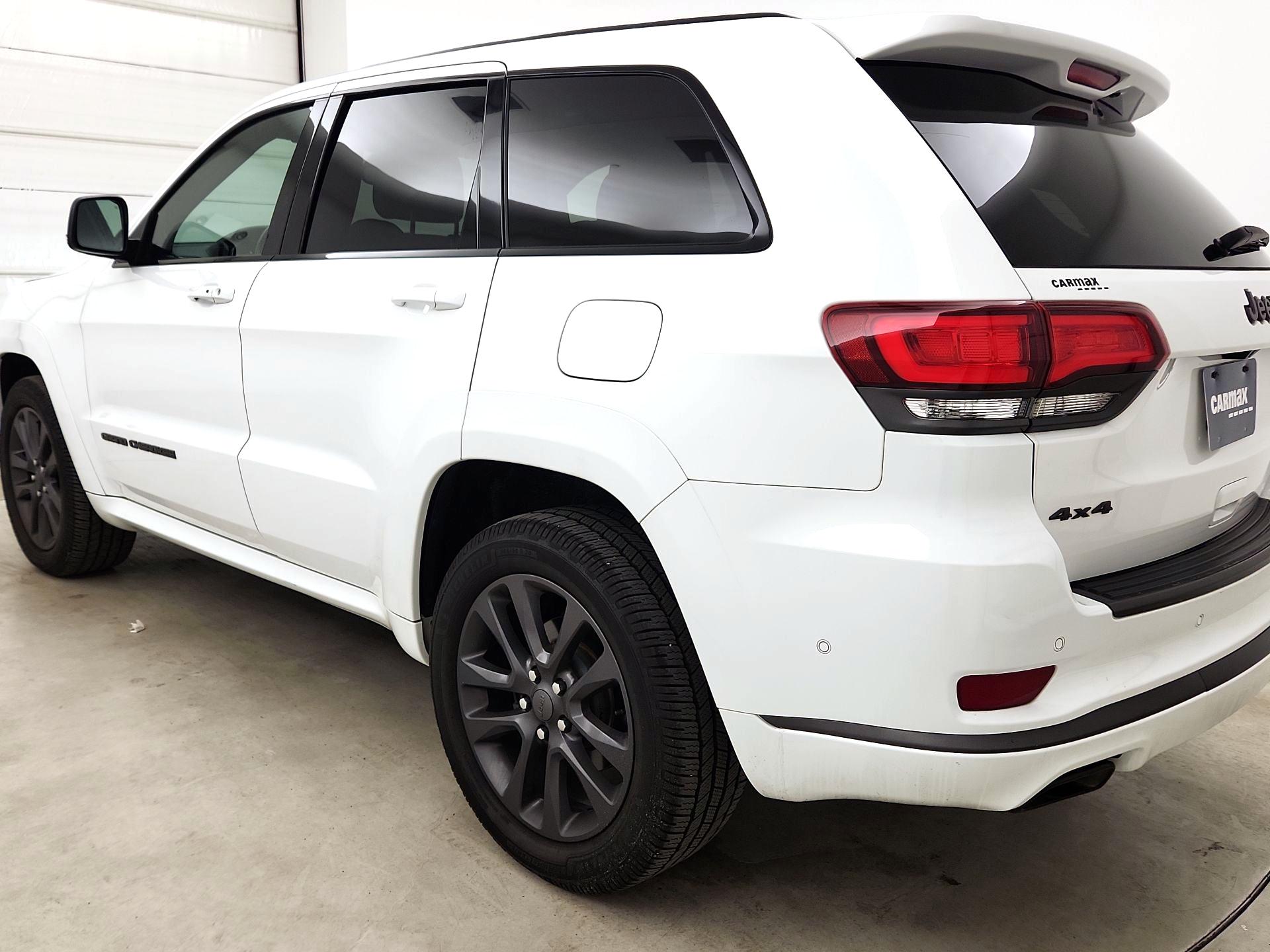 Thumbnail: 2019 Jeep Grand Cherokee - 7