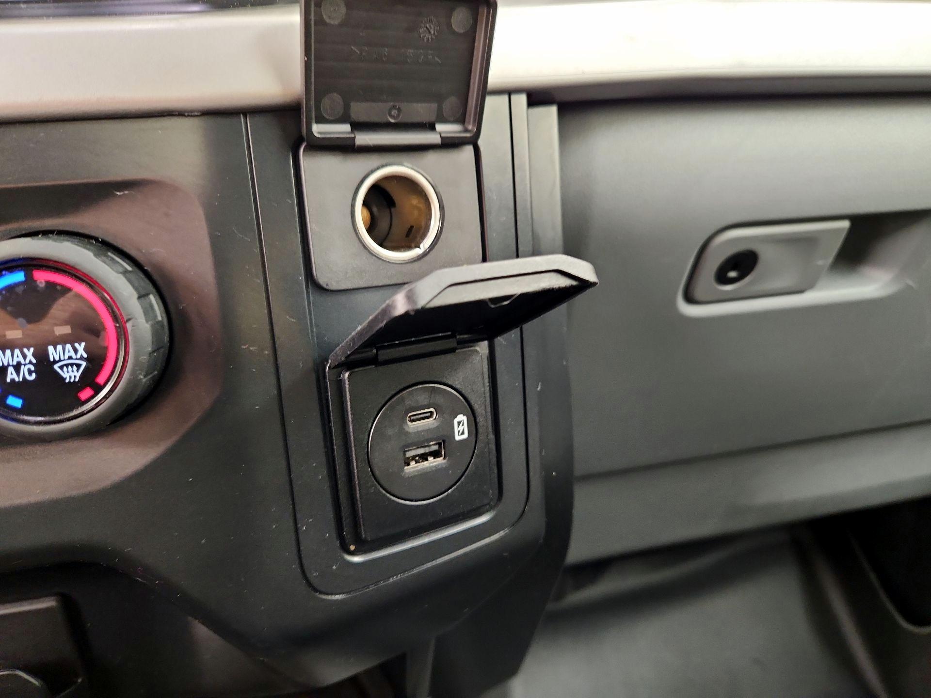 Thumbnail: 2022 Ford F-150 - 16