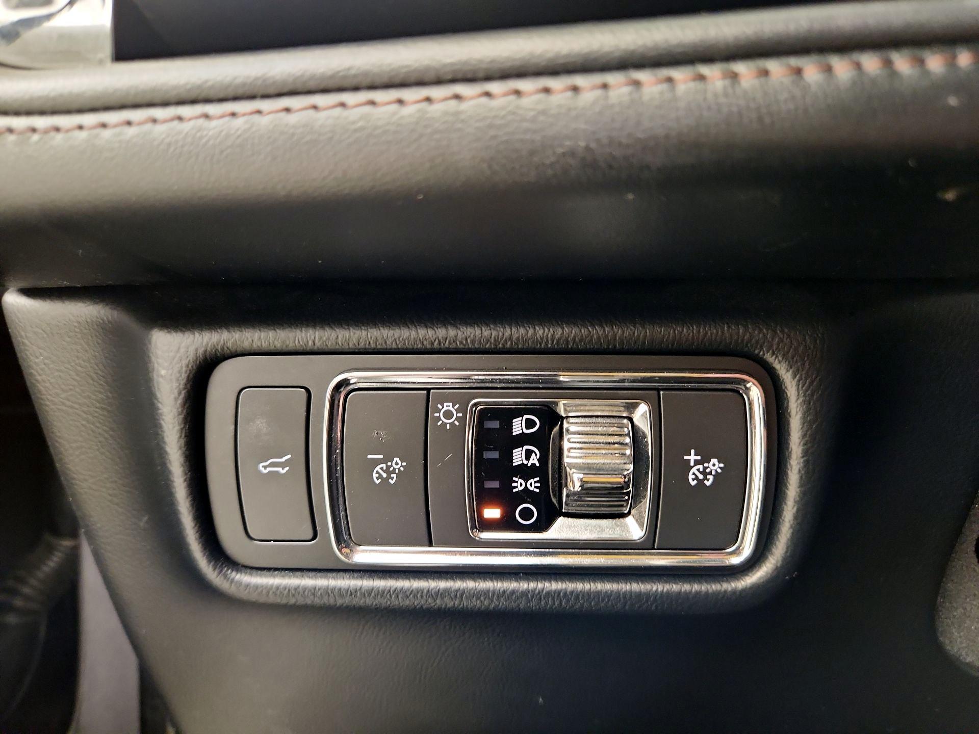 Thumbnail: 2021 Lincoln Aviator - 13