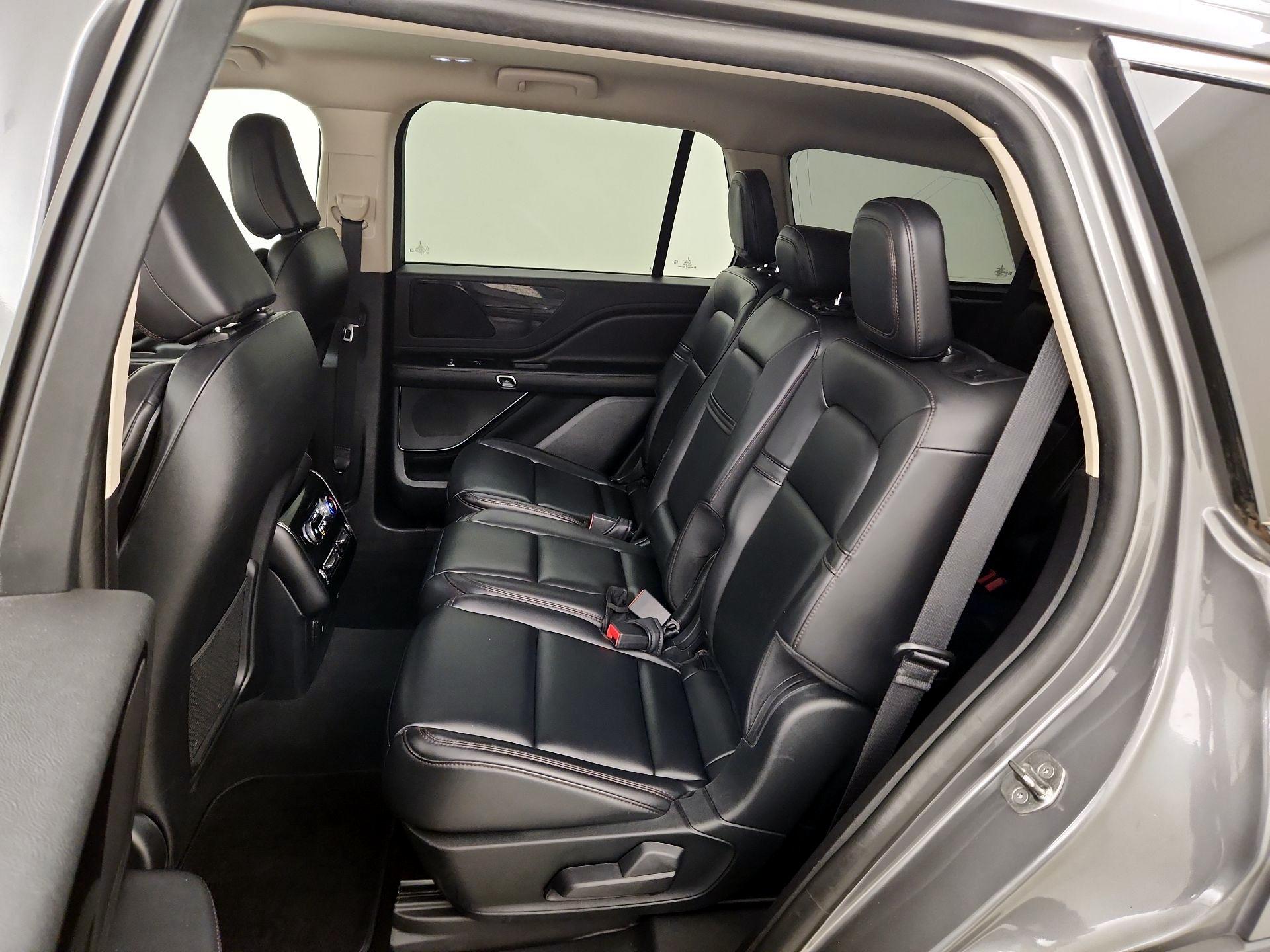 Thumbnail: 2021 Lincoln Aviator - 20