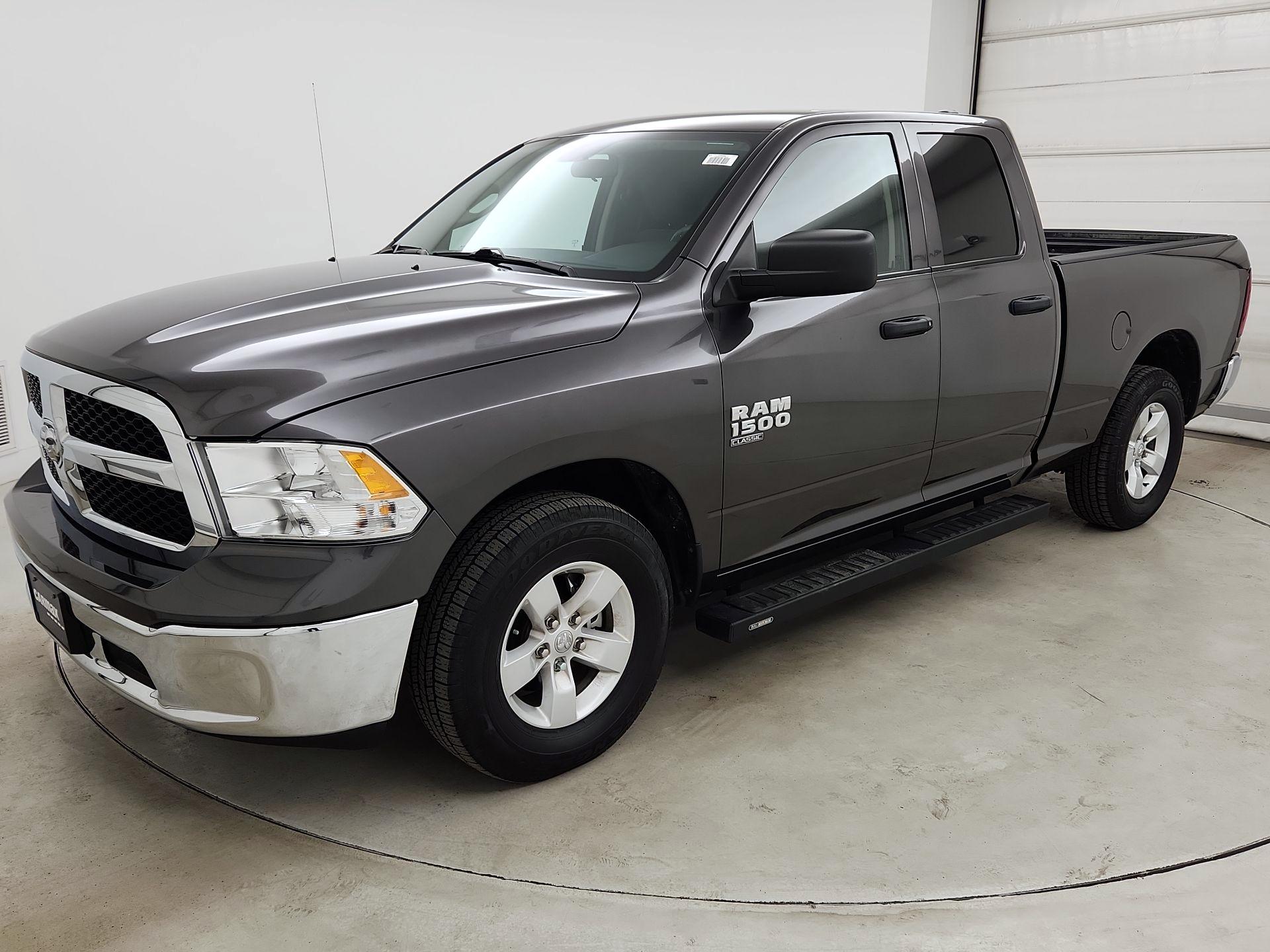 Thumbnail: 2022 RAM 1500 Classic - 3