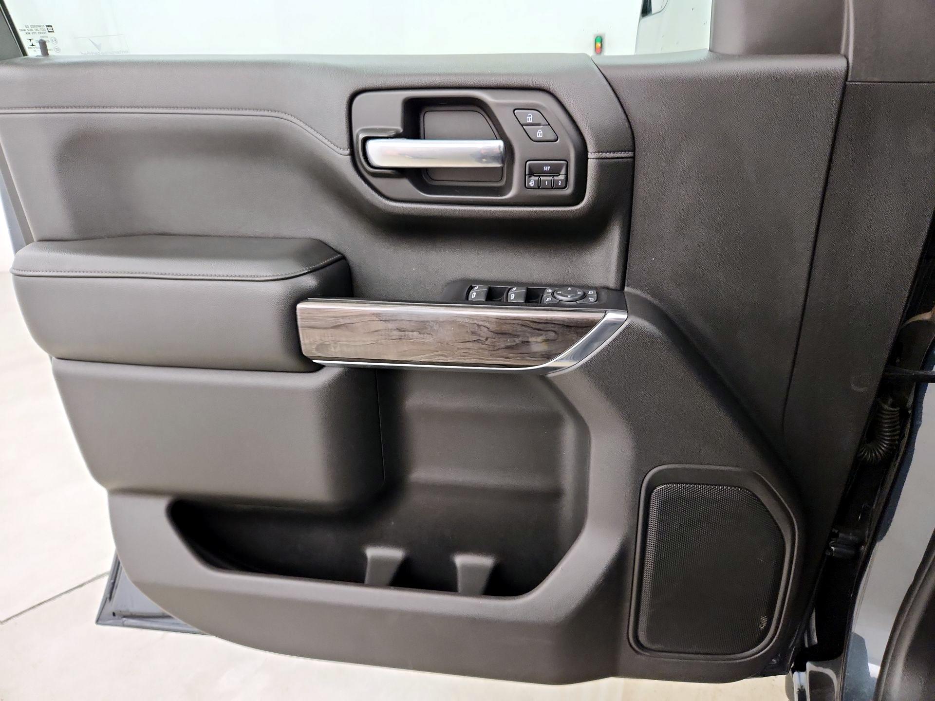 Thumbnail: 2020 Chevrolet Silverado 1500 - 10