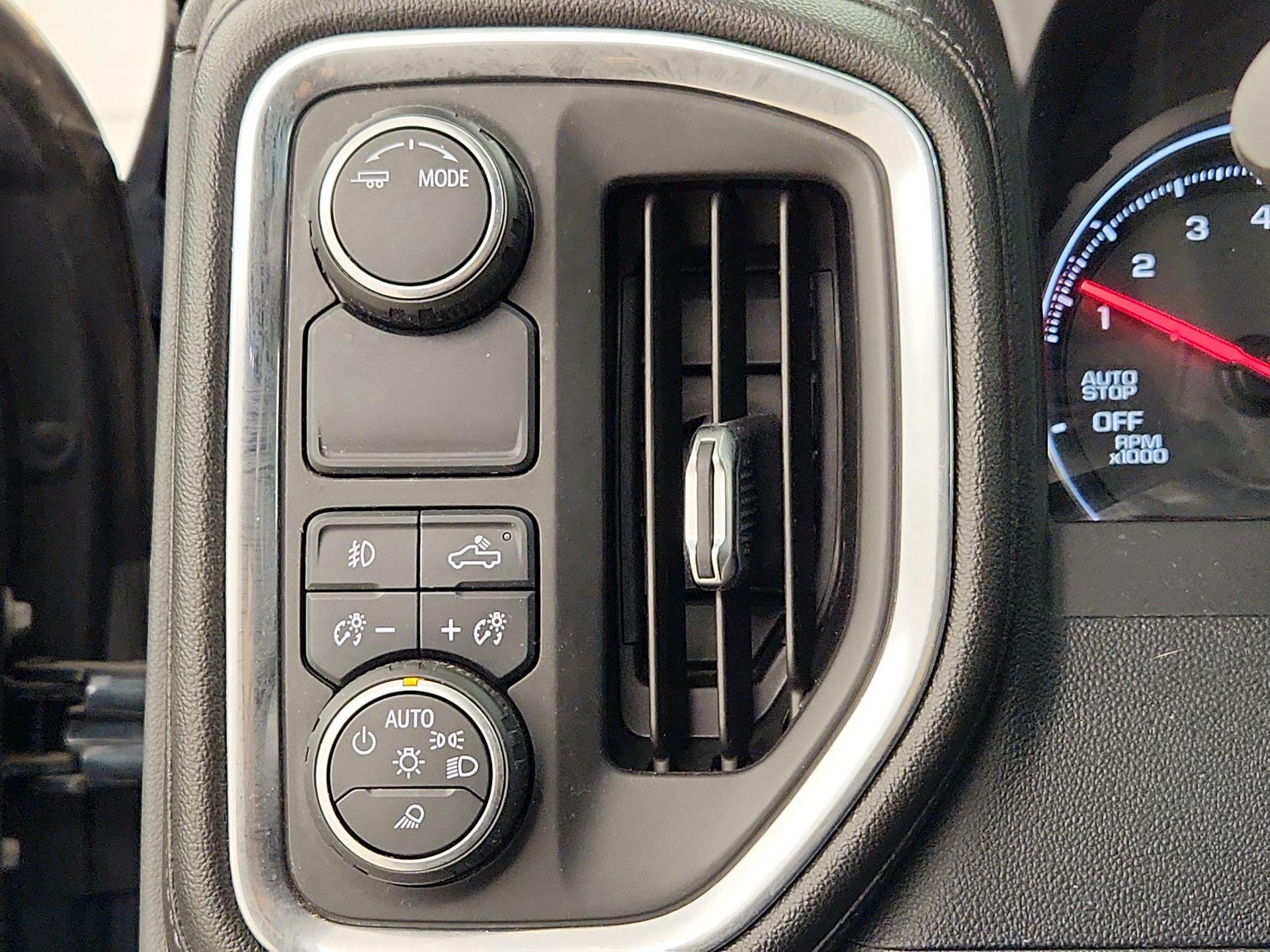 Thumbnail: 2020 Chevrolet Silverado 1500 - 11