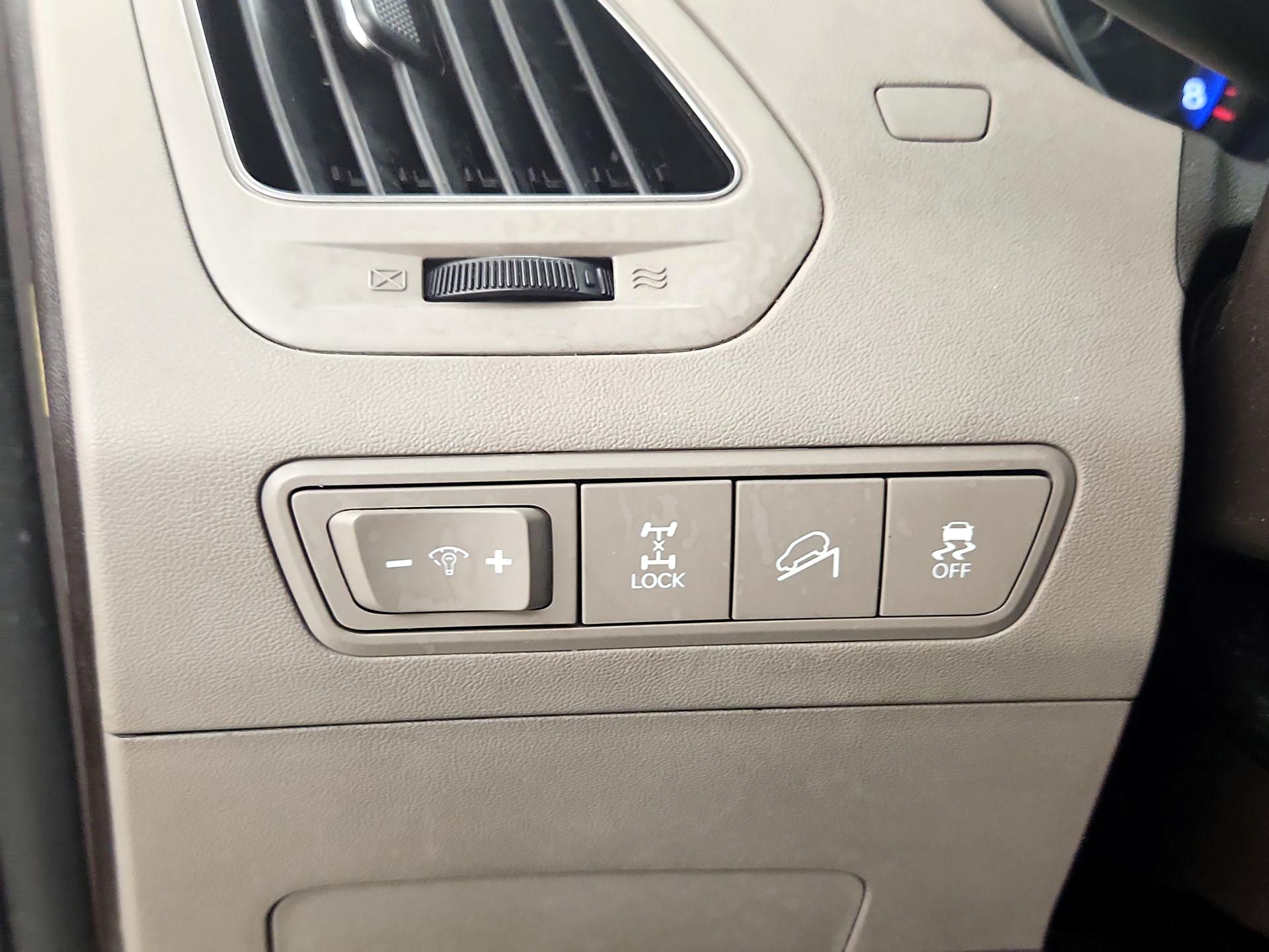 Thumbnail: 2015 Hyundai Tucson - 11