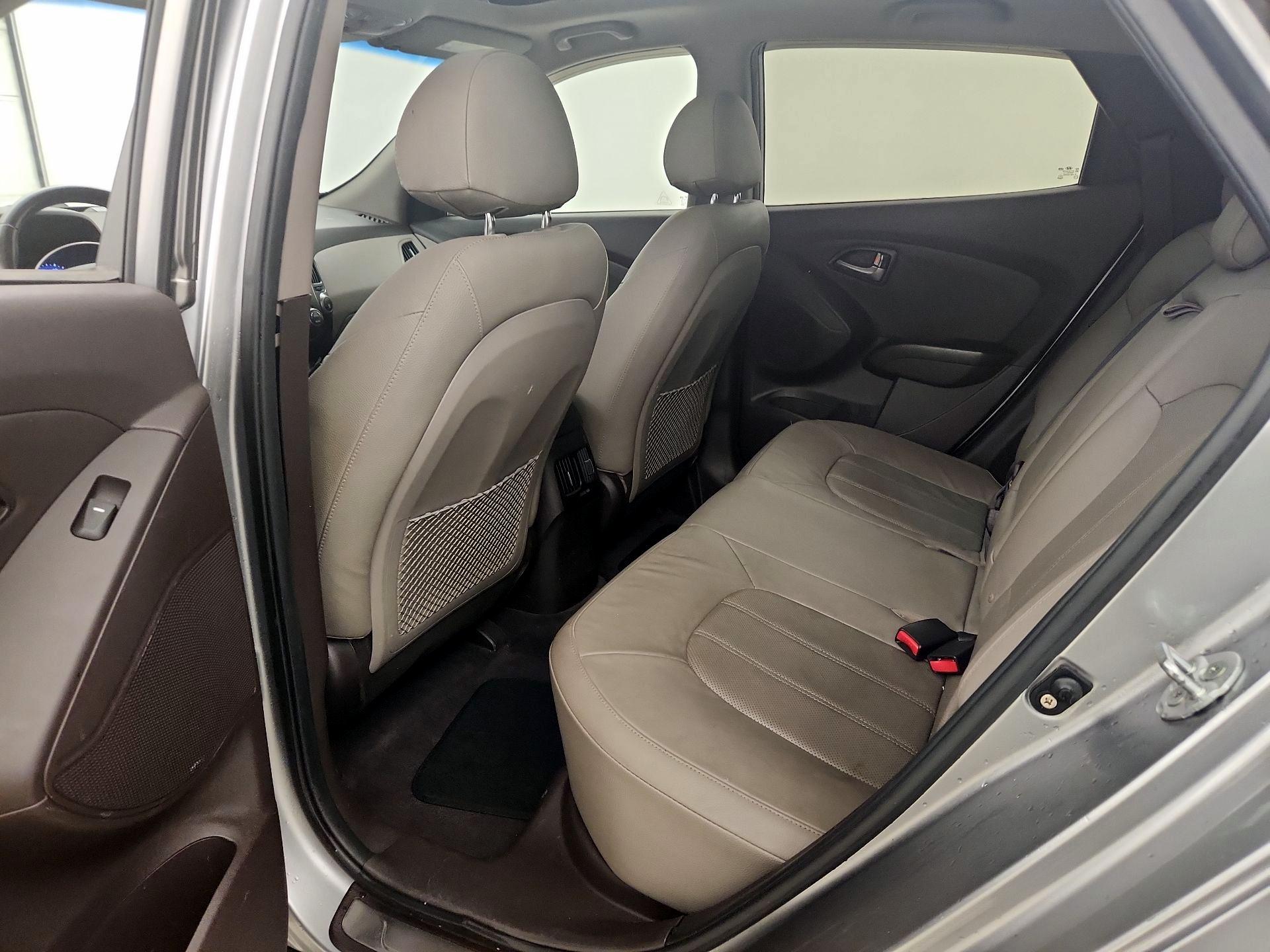 Thumbnail: 2015 Hyundai Tucson - 19