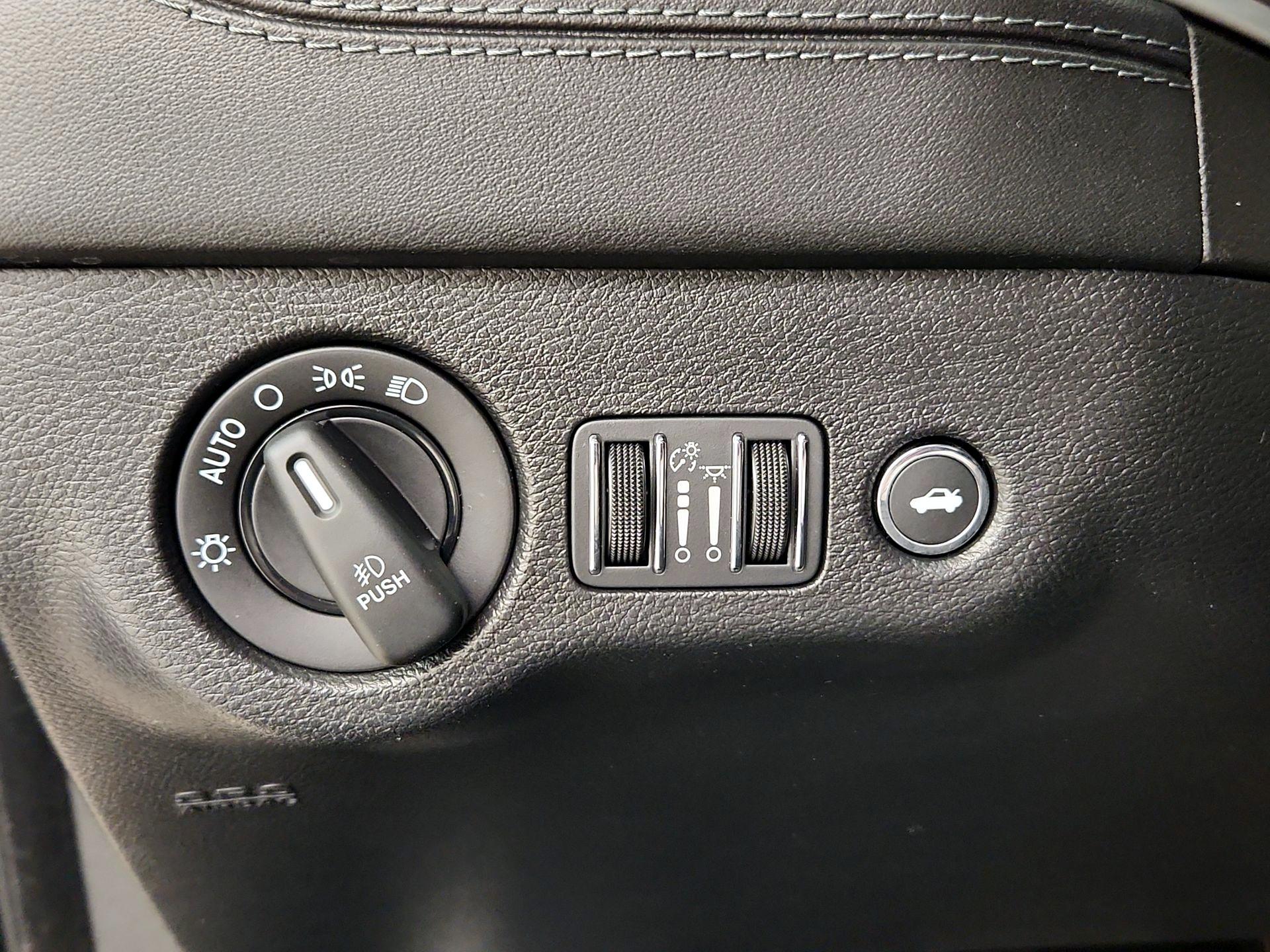 Thumbnail: 2022 Dodge Charger - 11