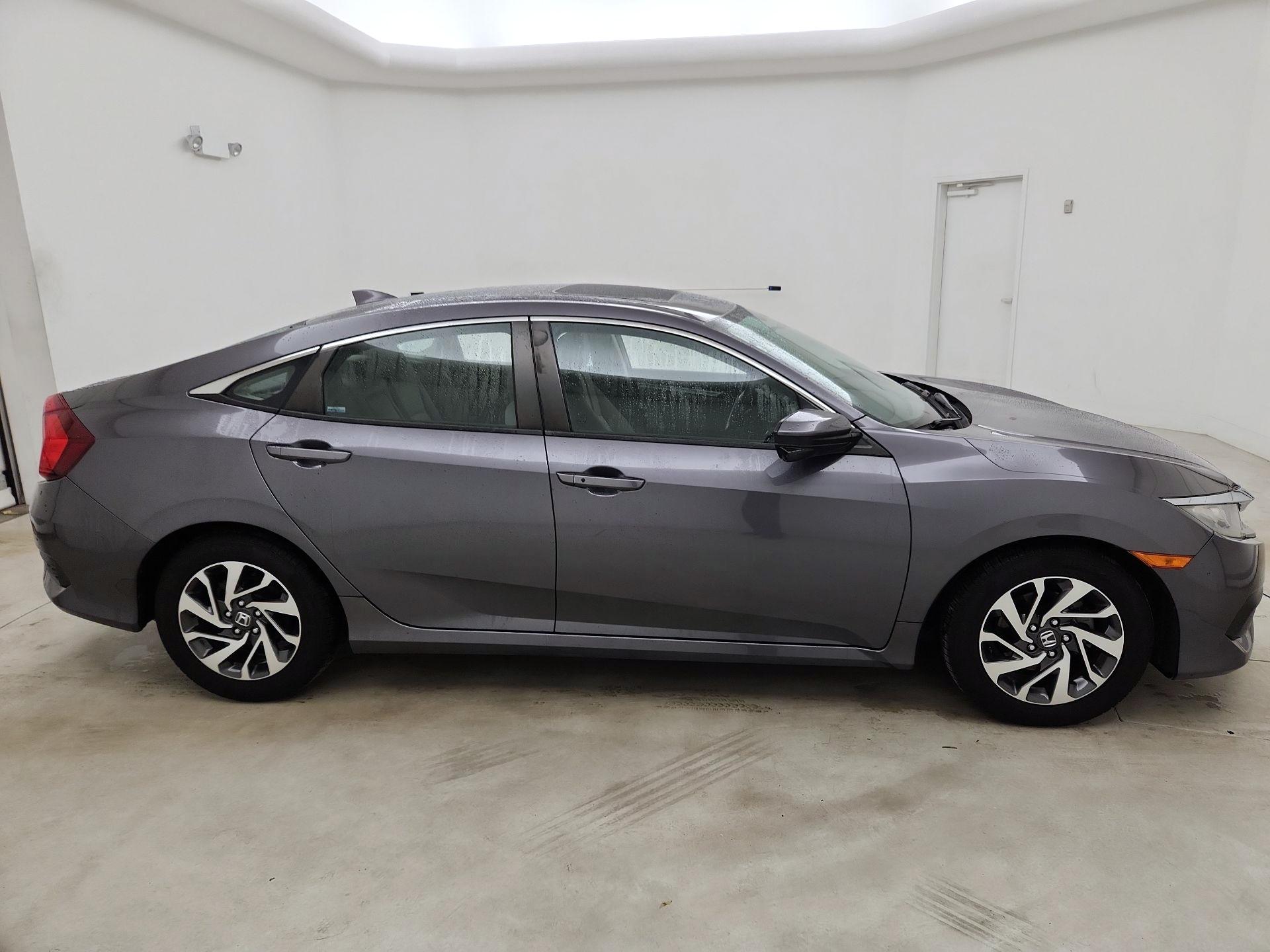 Thumbnail: 2018 Honda Civic - 4
