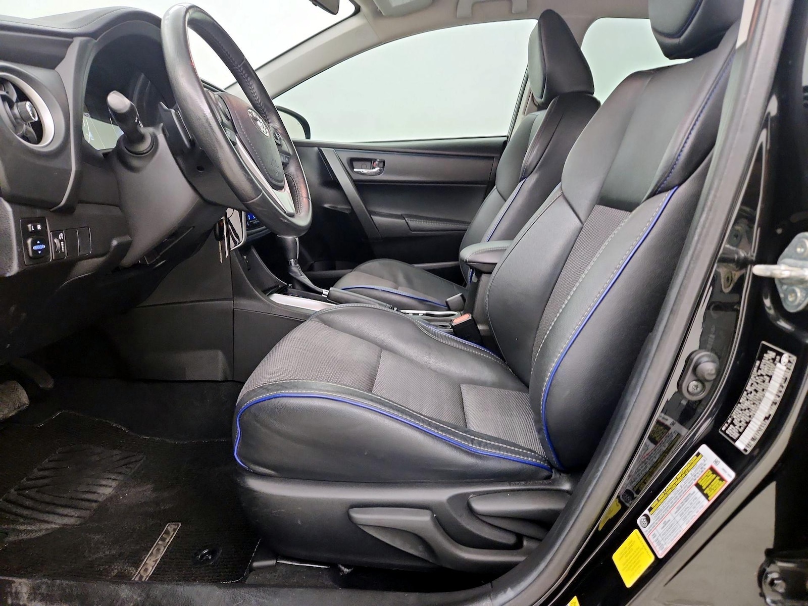 2018 Toyota Corolla SE - Photo 12