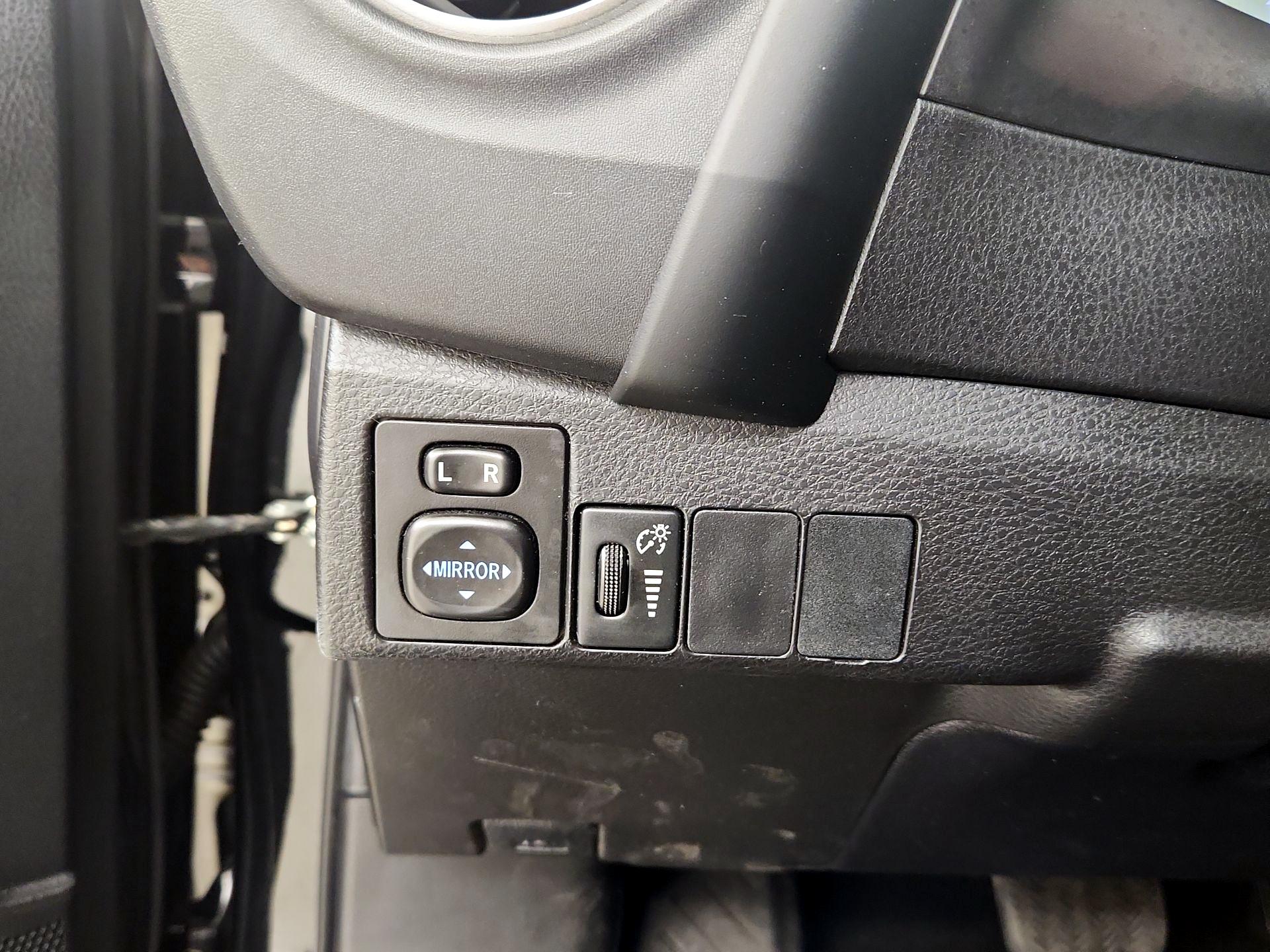 Thumbnail: 2018 Toyota Corolla - 13