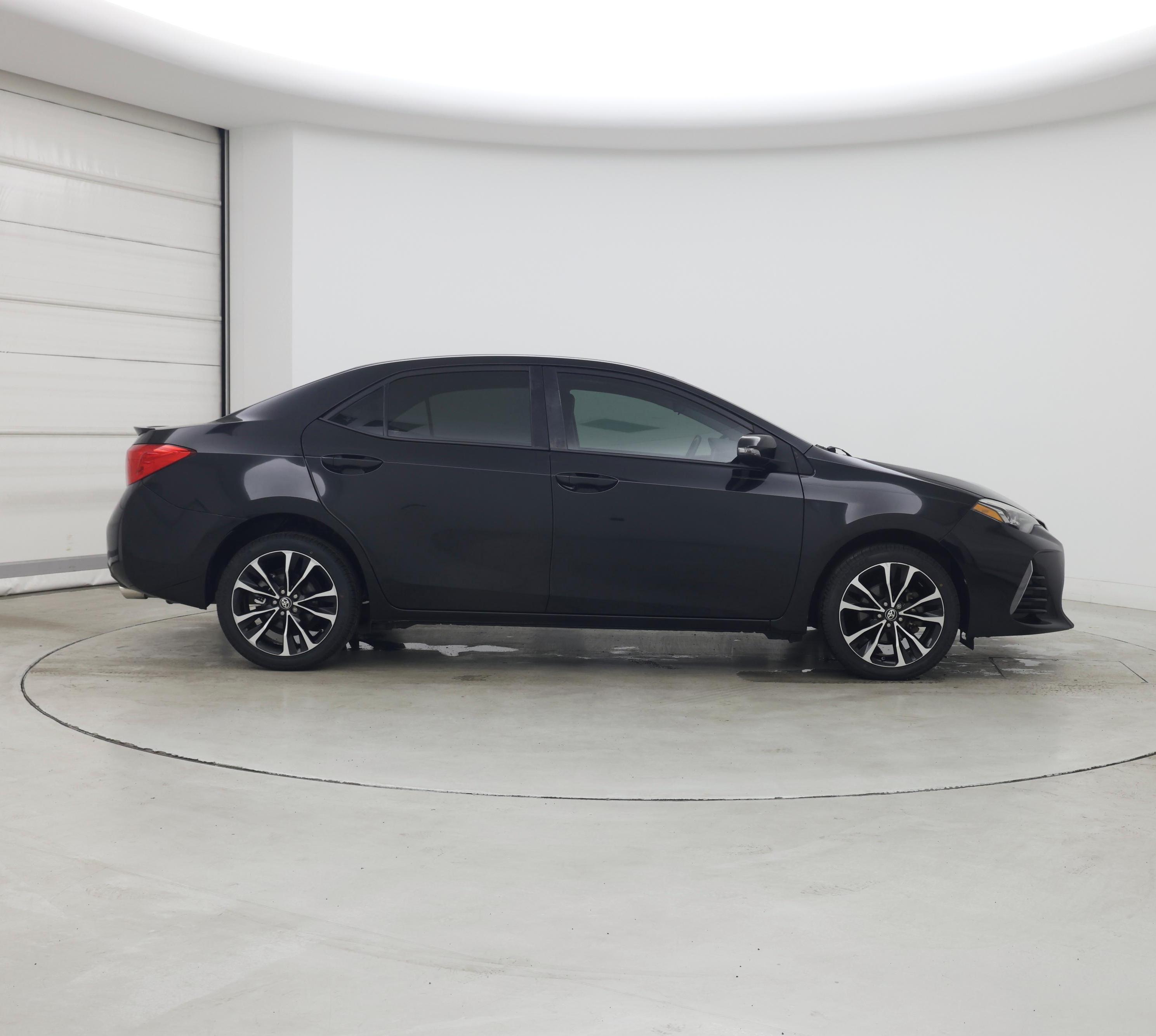 Thumbnail: 2018 Toyota Corolla - 7