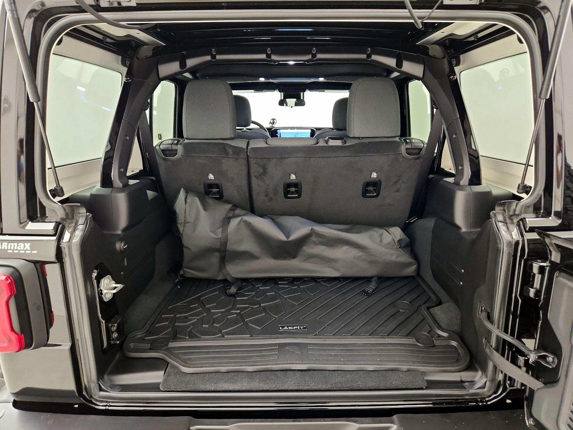 Thumbnail: 2024 Jeep Wrangler - 18