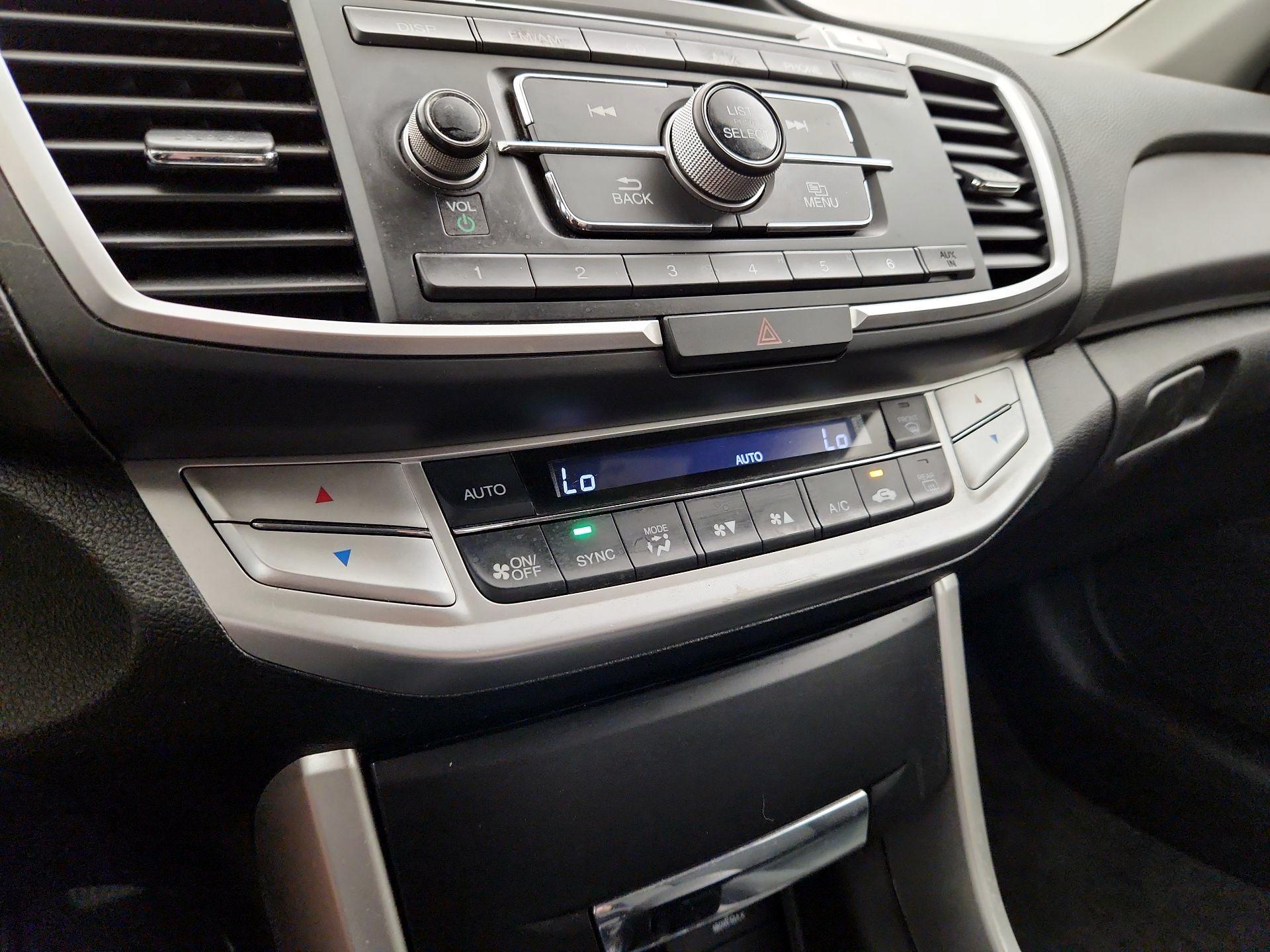 Thumbnail: 2015 Honda Accord - 14