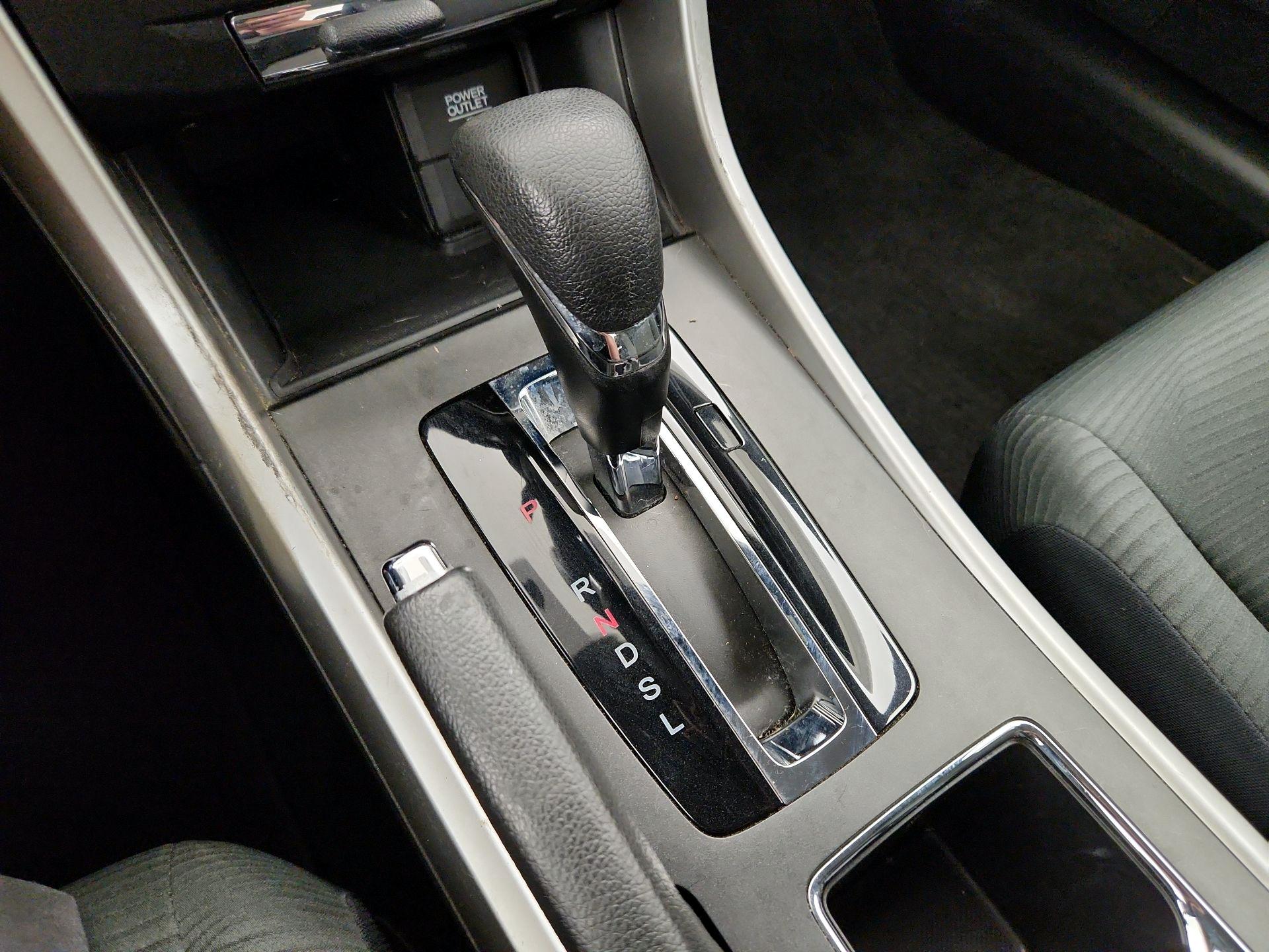 Thumbnail: 2015 Honda Accord - 15