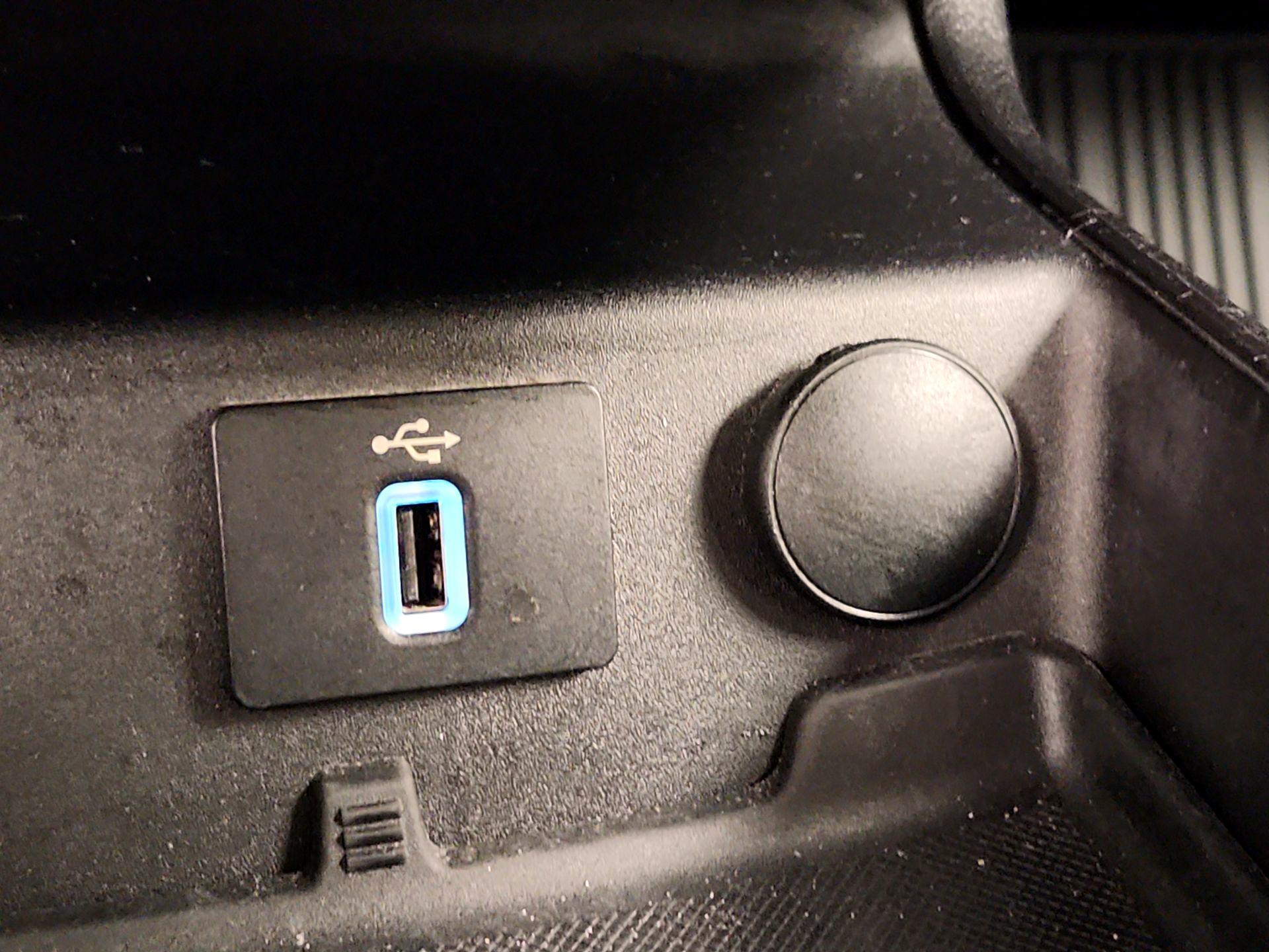 Thumbnail: 2018 Ford Fusion - 16