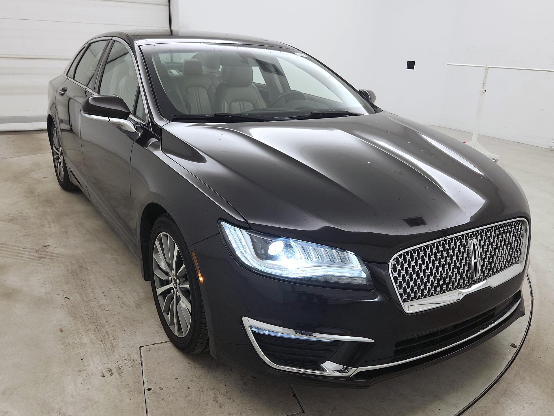 Thumbnail: 2020 Lincoln MKZ - 1