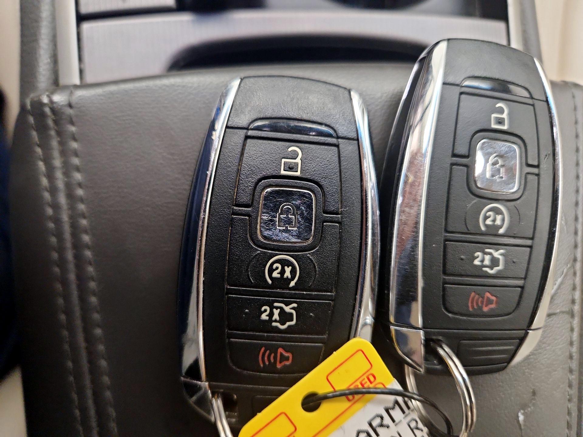 Thumbnail: 2020 Lincoln MKZ - 20