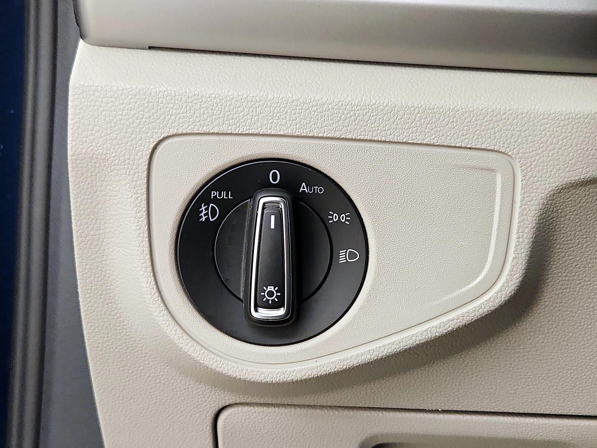 Thumbnail: 2018 Volkswagen Atlas - 11