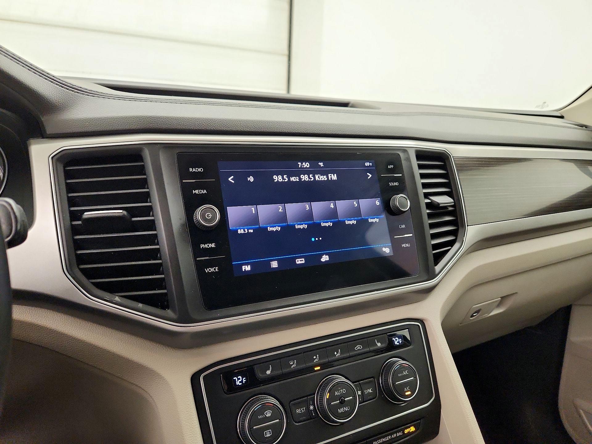 Thumbnail: 2018 Volkswagen Atlas - 13