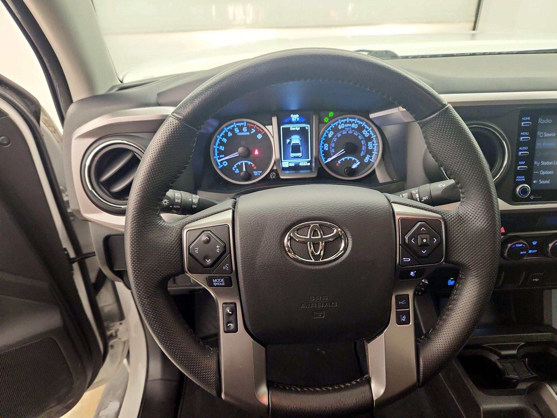 Thumbnail: 2022 Toyota Tacoma - 10