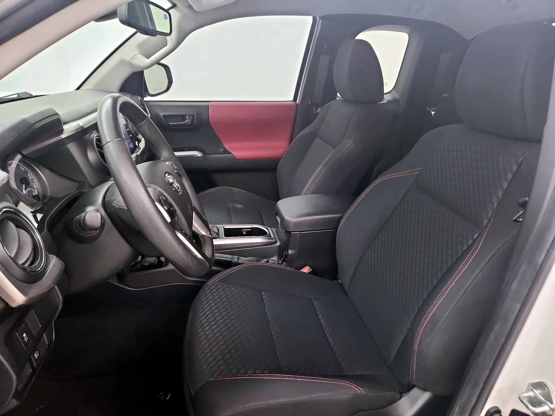 Thumbnail: 2022 Toyota Tacoma - 11