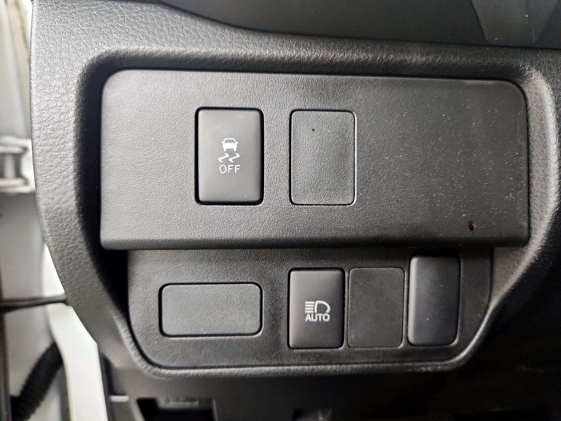 Thumbnail: 2022 Toyota Tacoma - 13