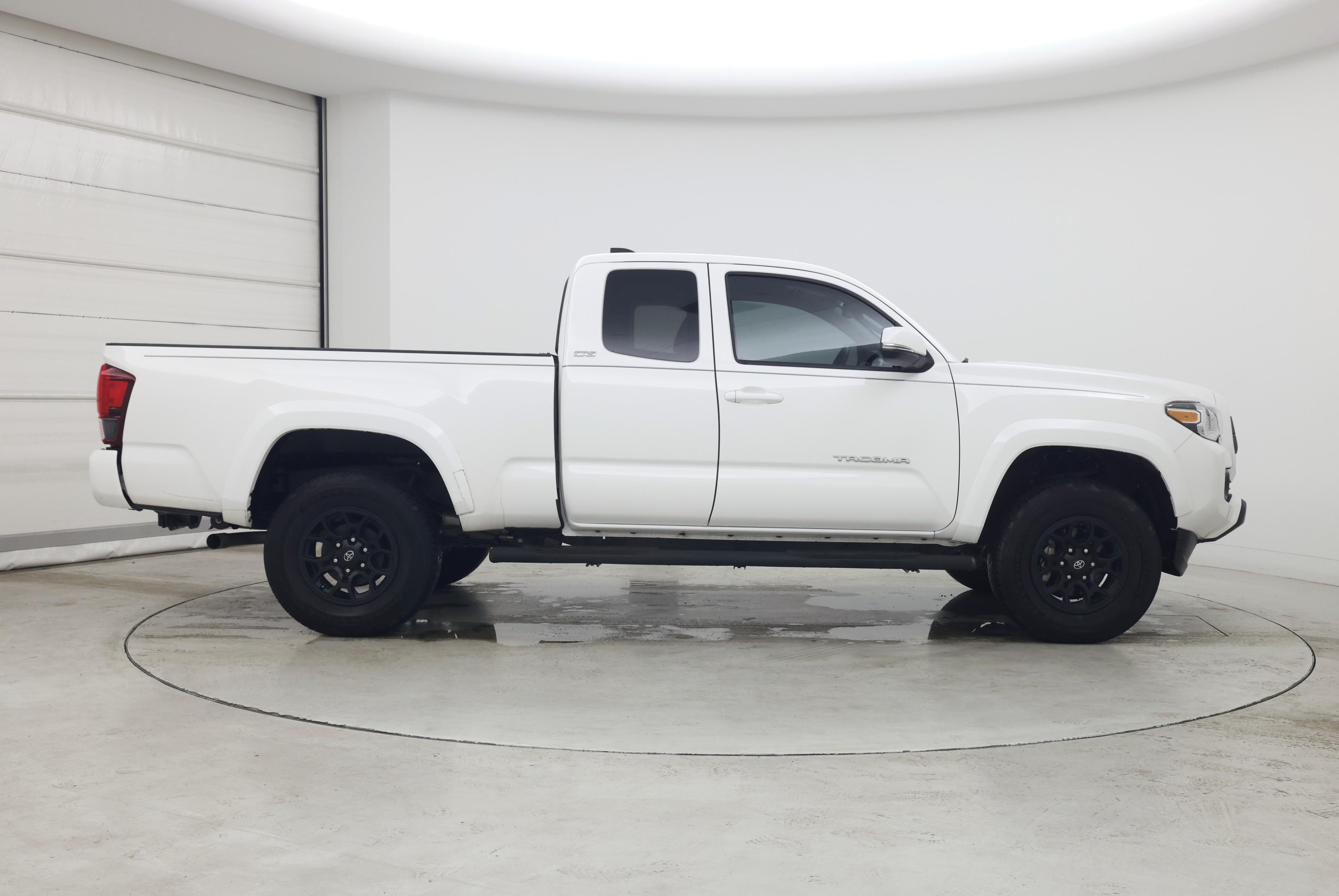 Thumbnail: 2022 Toyota Tacoma - 7