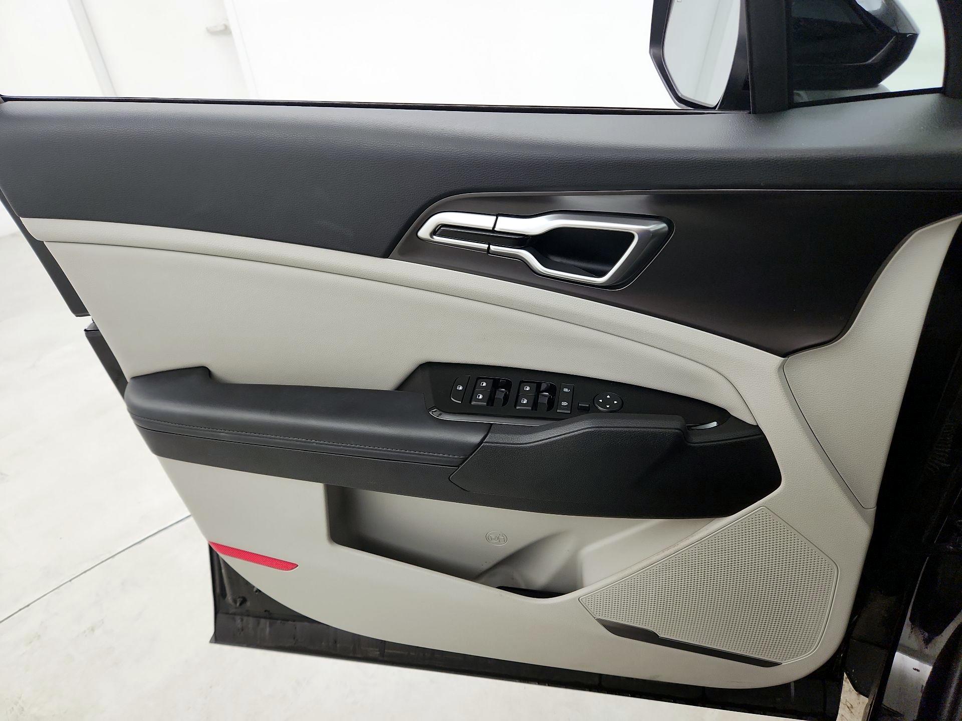 Thumbnail: 2024 Kia Sportage - 12