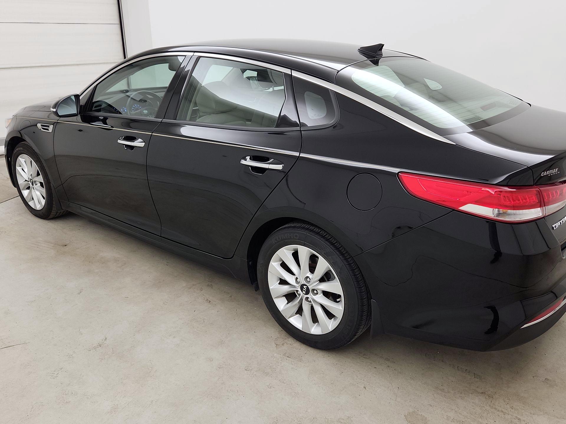 Thumbnail: 2016 Kia Optima - 7