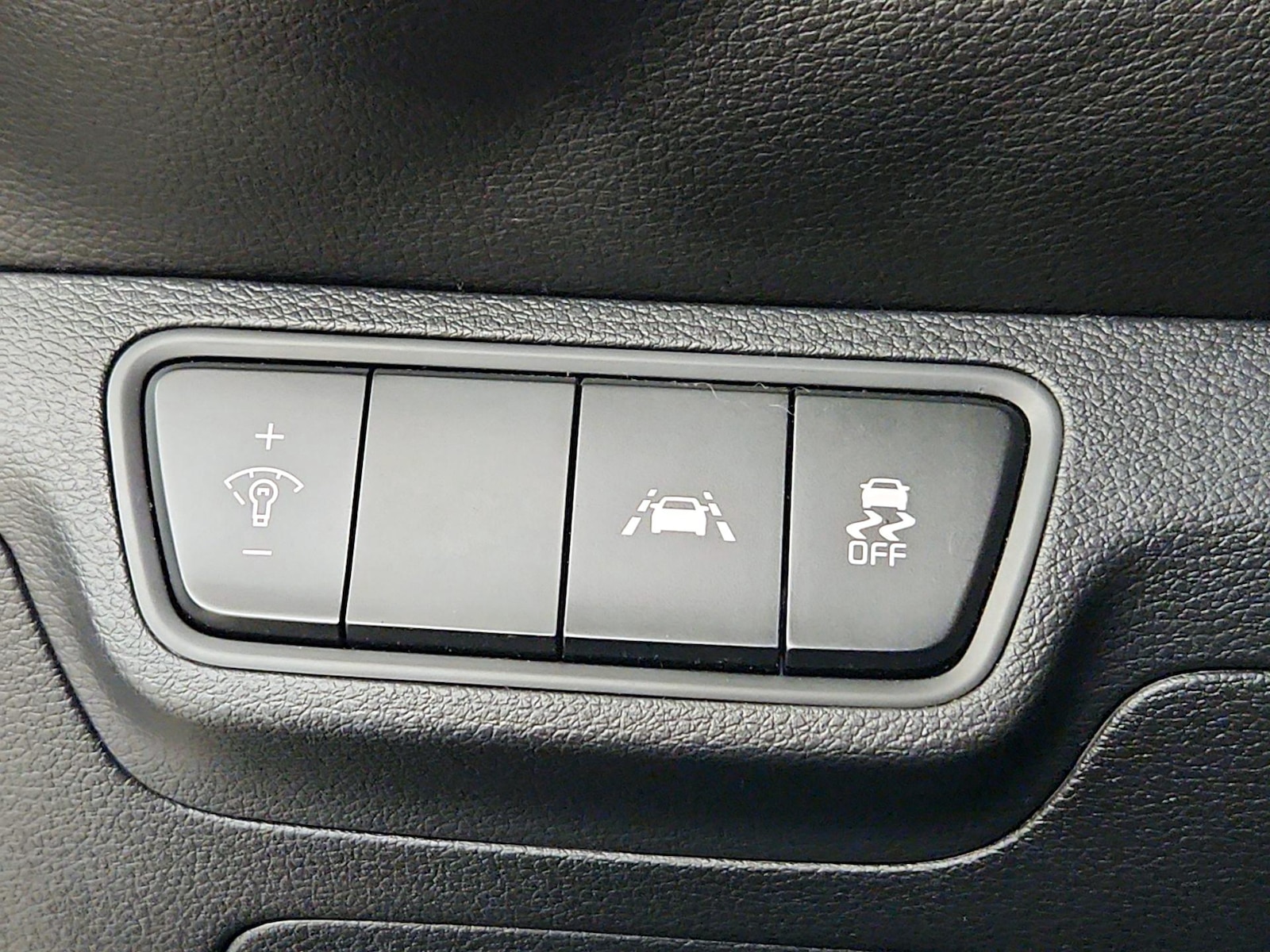 2021 Kia Forte LXS - Photo 12
