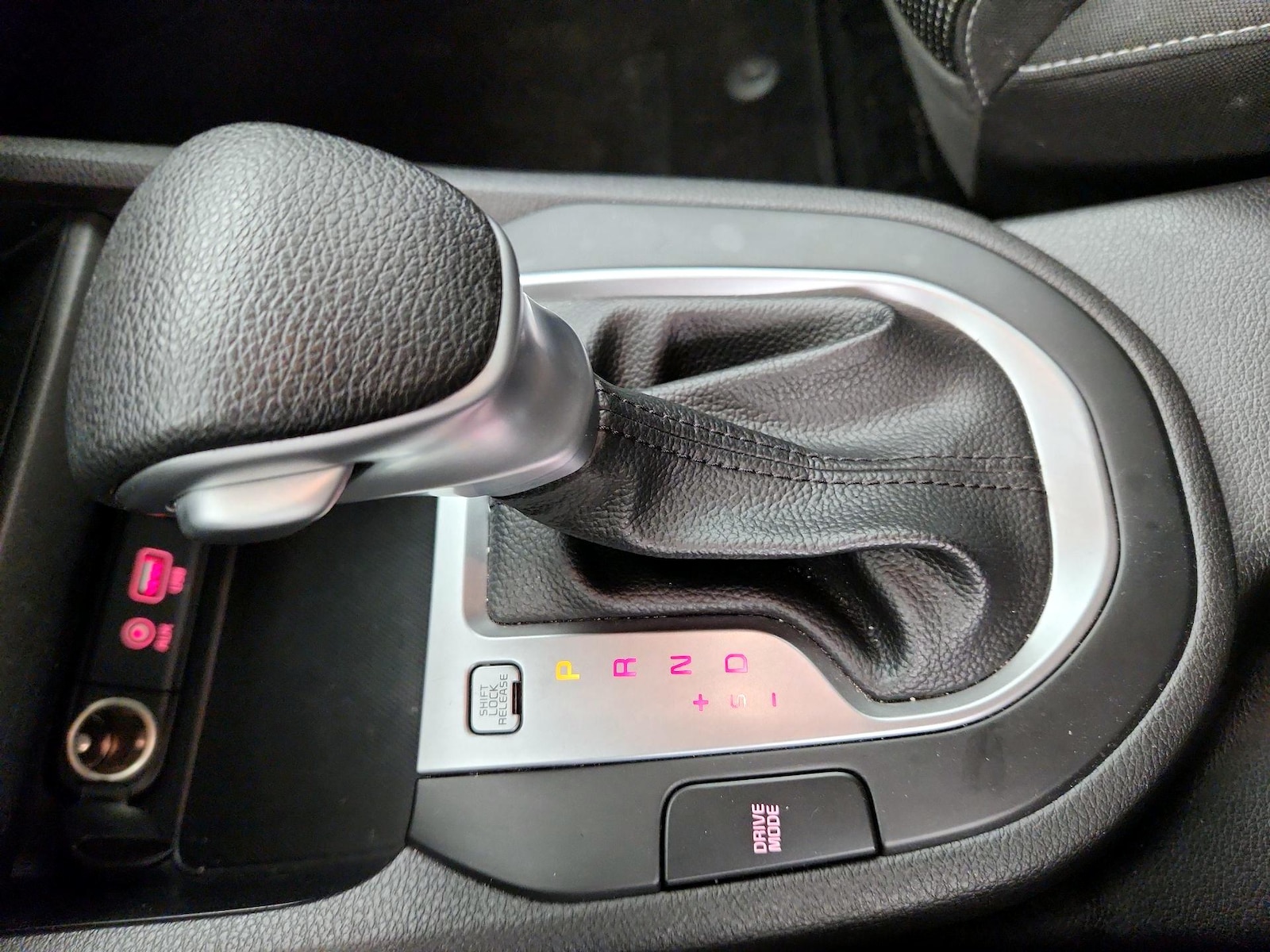 2021 Kia Forte LXS - Photo 16