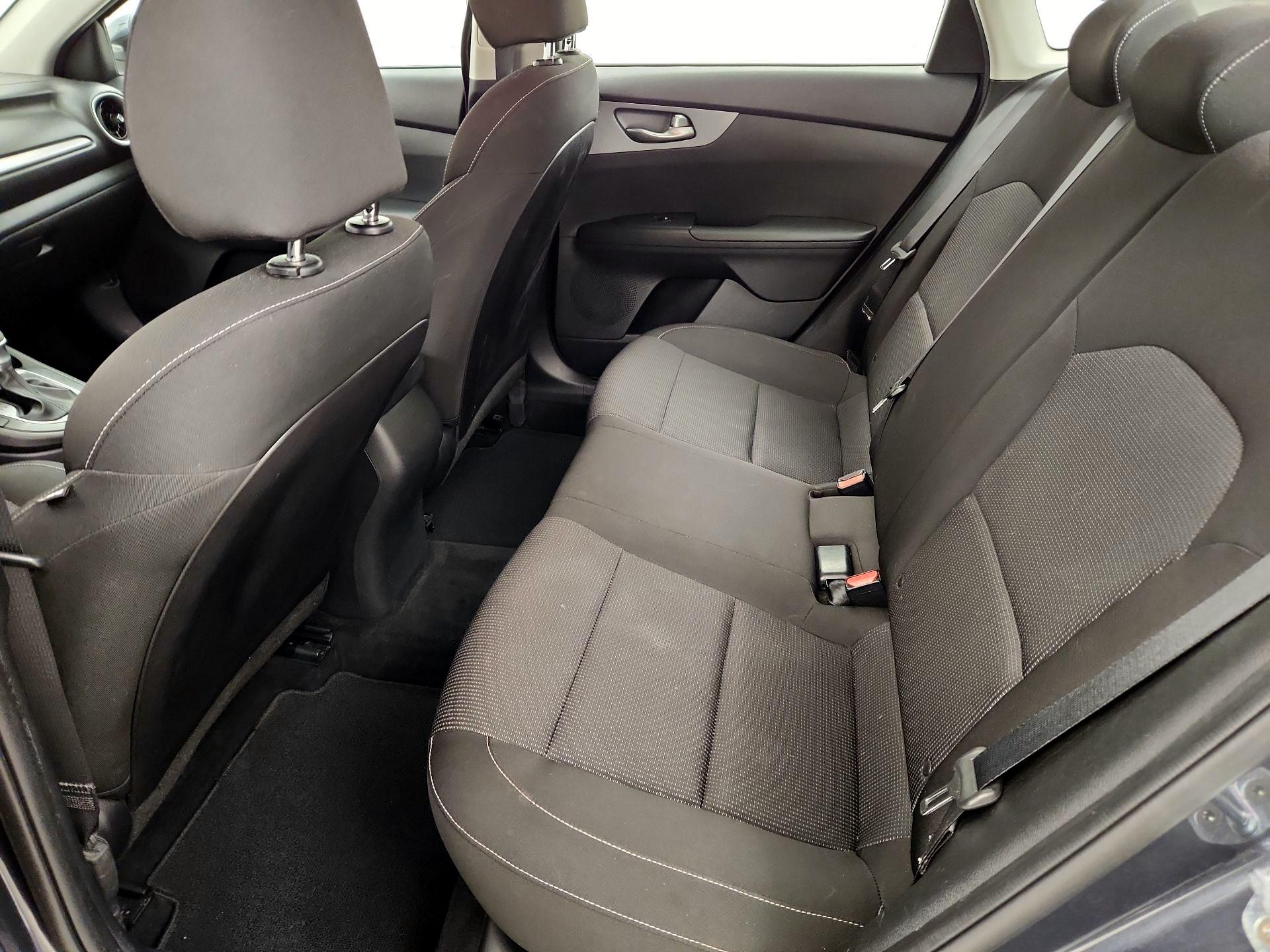 Thumbnail: 2021 Kia Forte - 17