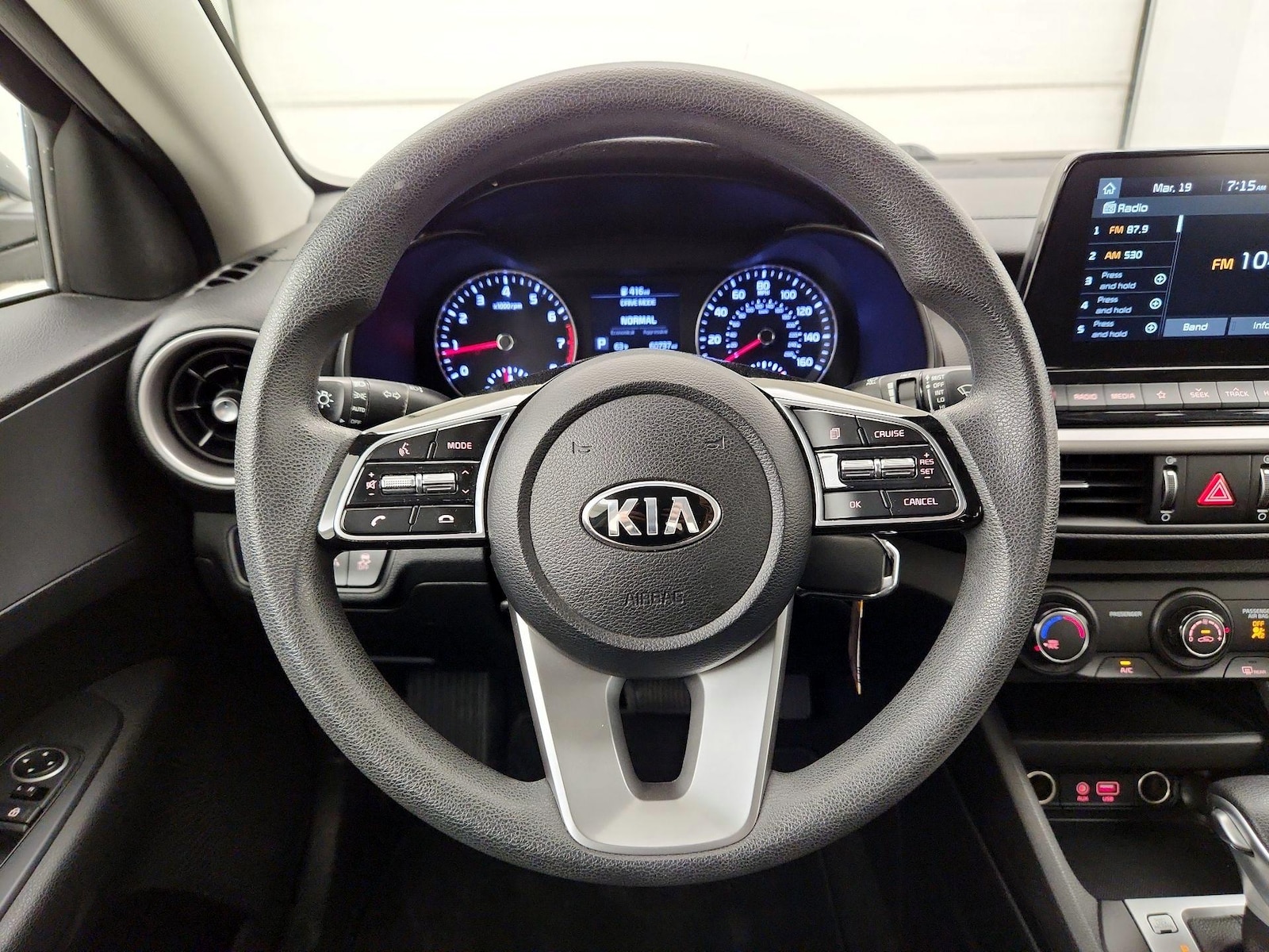 2021 Kia Forte LXS - Photo 9