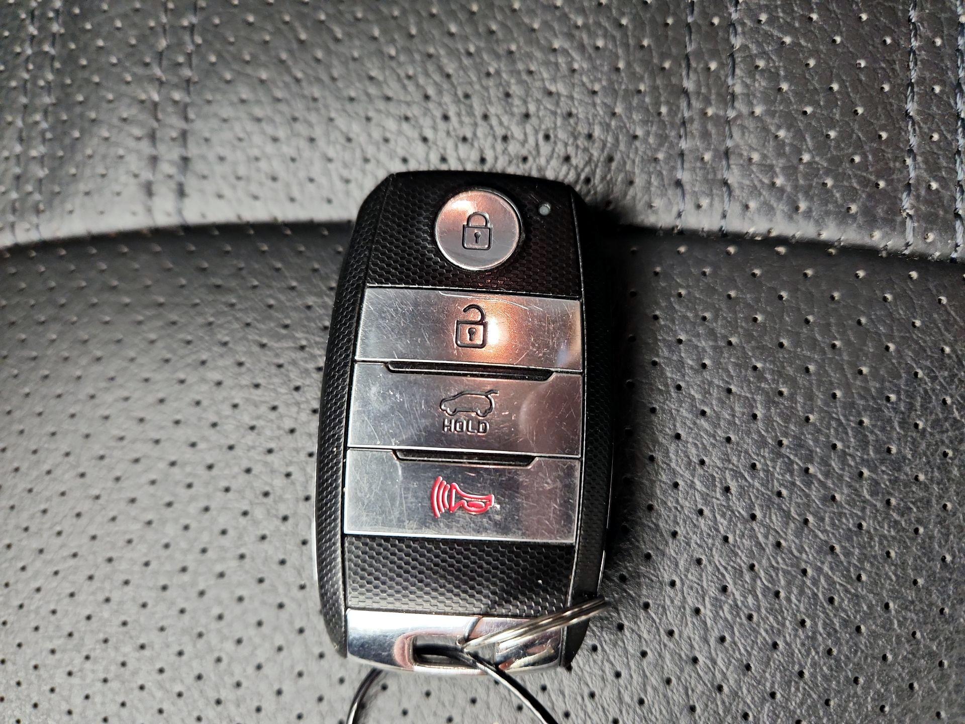 Thumbnail: 2014 Kia Sorento - 20