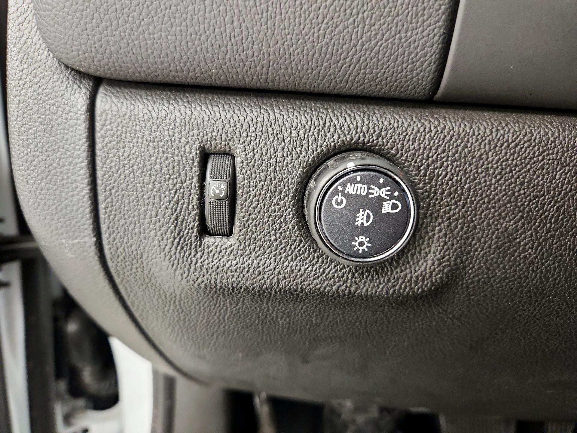 Thumbnail: 2022 Chevrolet Colorado - 13