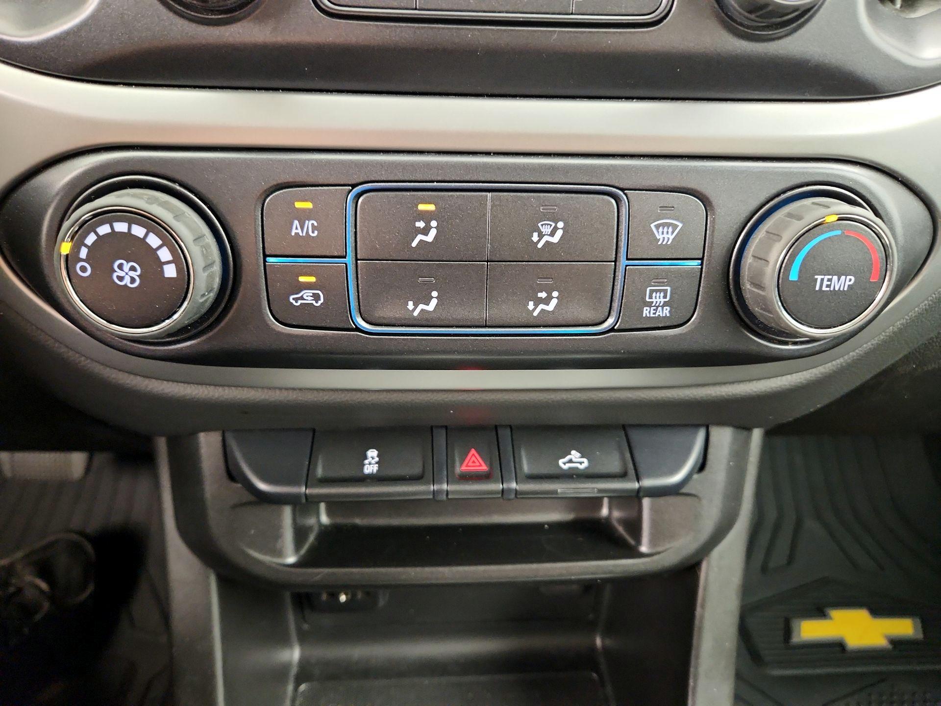 Thumbnail: 2022 Chevrolet Colorado - 16