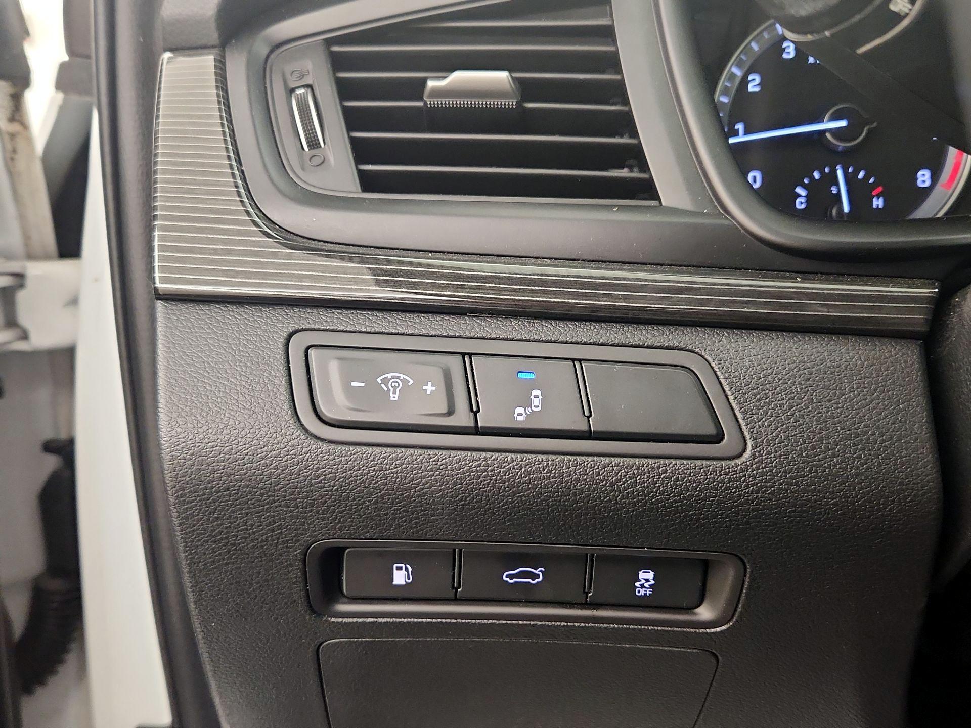 Thumbnail: 2018 Hyundai Sonata - 11