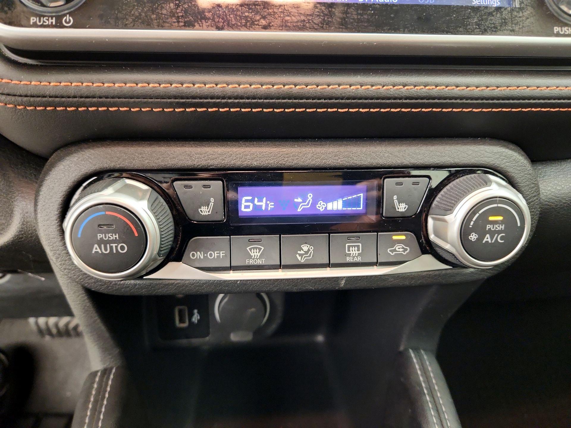 Thumbnail: 2020 Nissan Kicks - 16