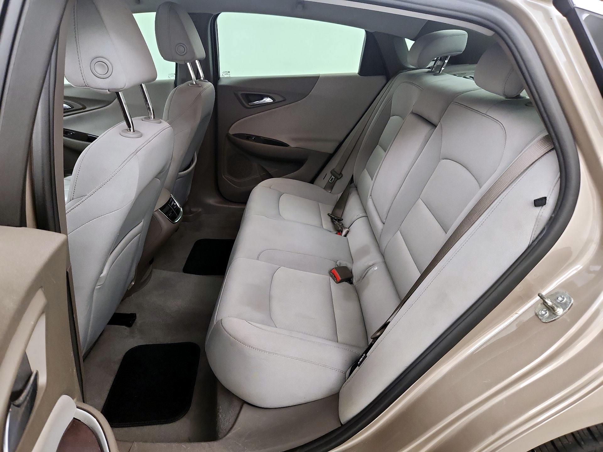 Thumbnail: 2022 Chevrolet Malibu - 19