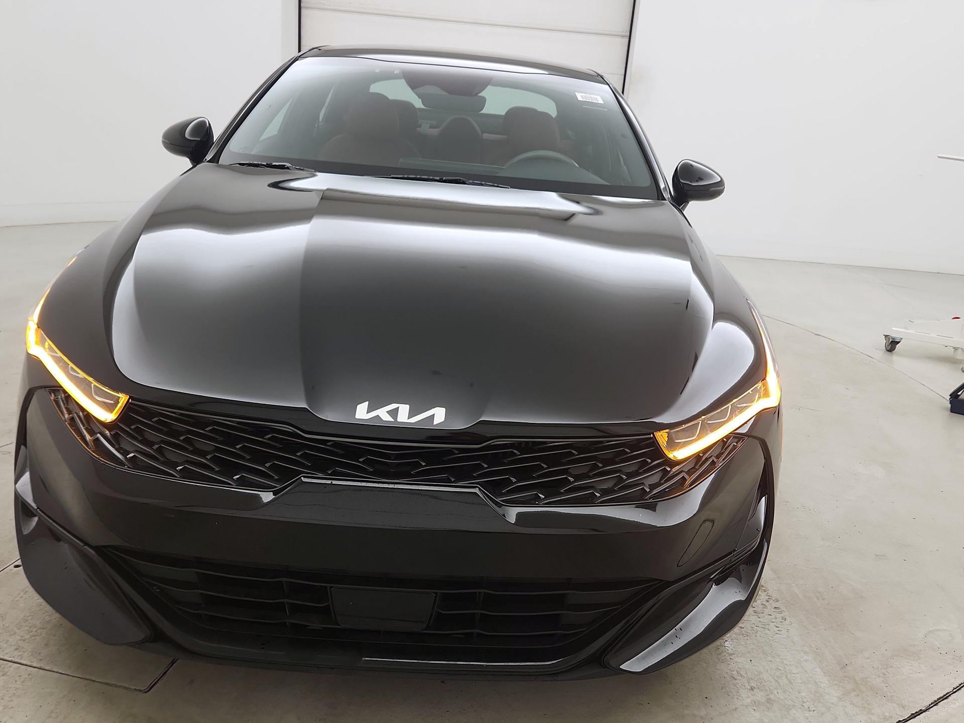 Thumbnail: 2023 Kia K5 - 2